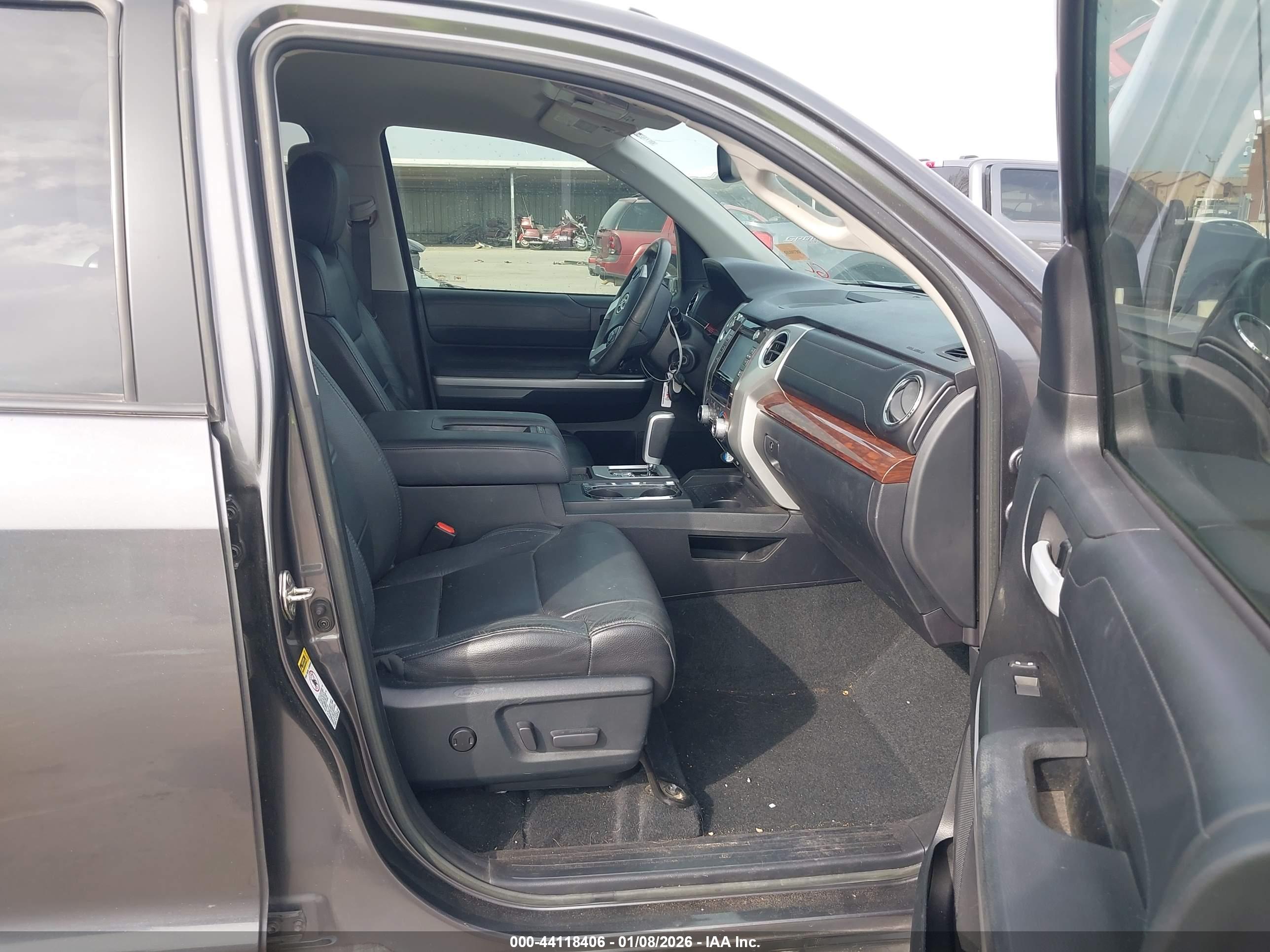 TOYOTA TUNDRA image 5