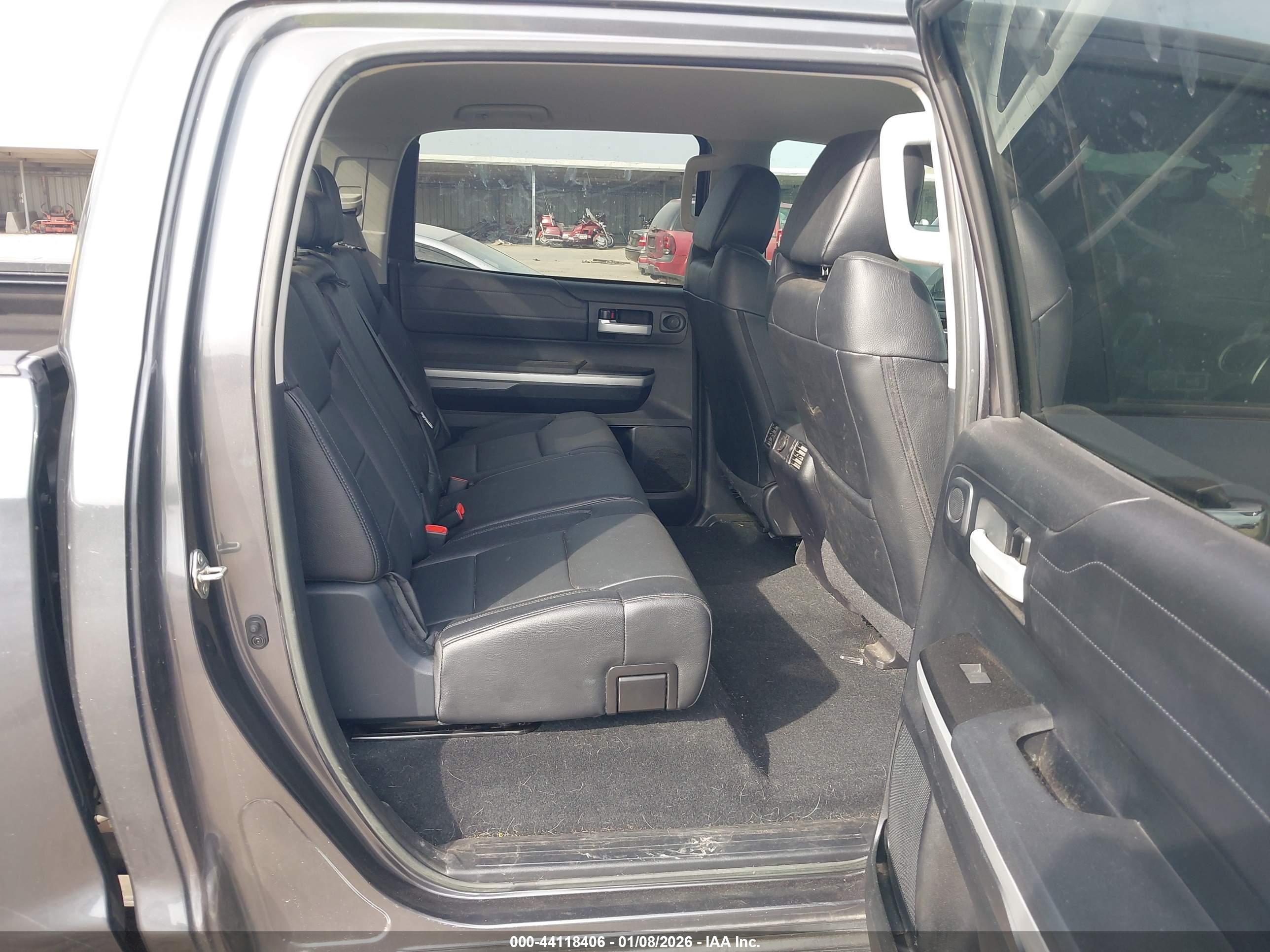 TOYOTA TUNDRA image 8