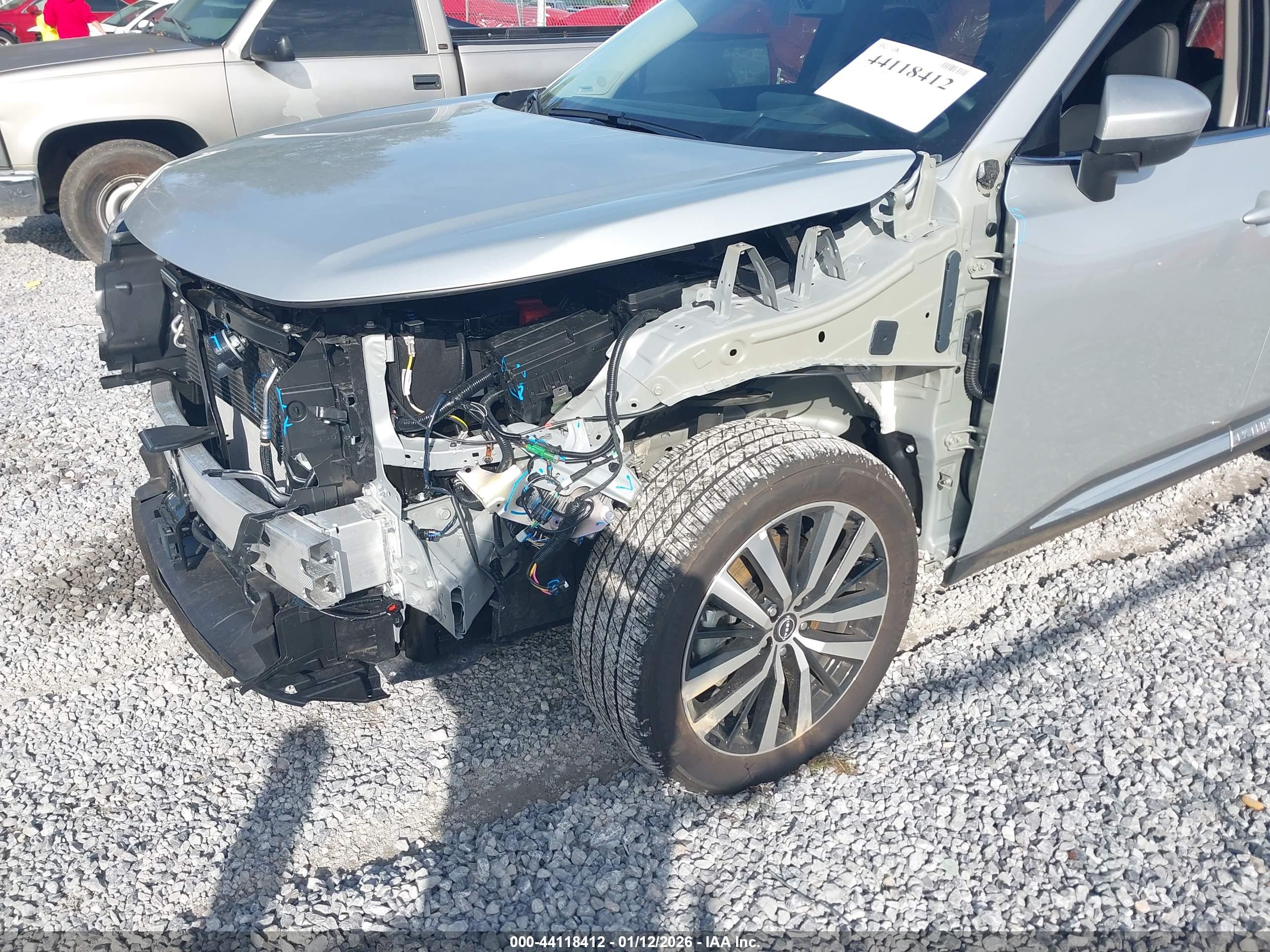 NISSAN PATHFINDER image 6