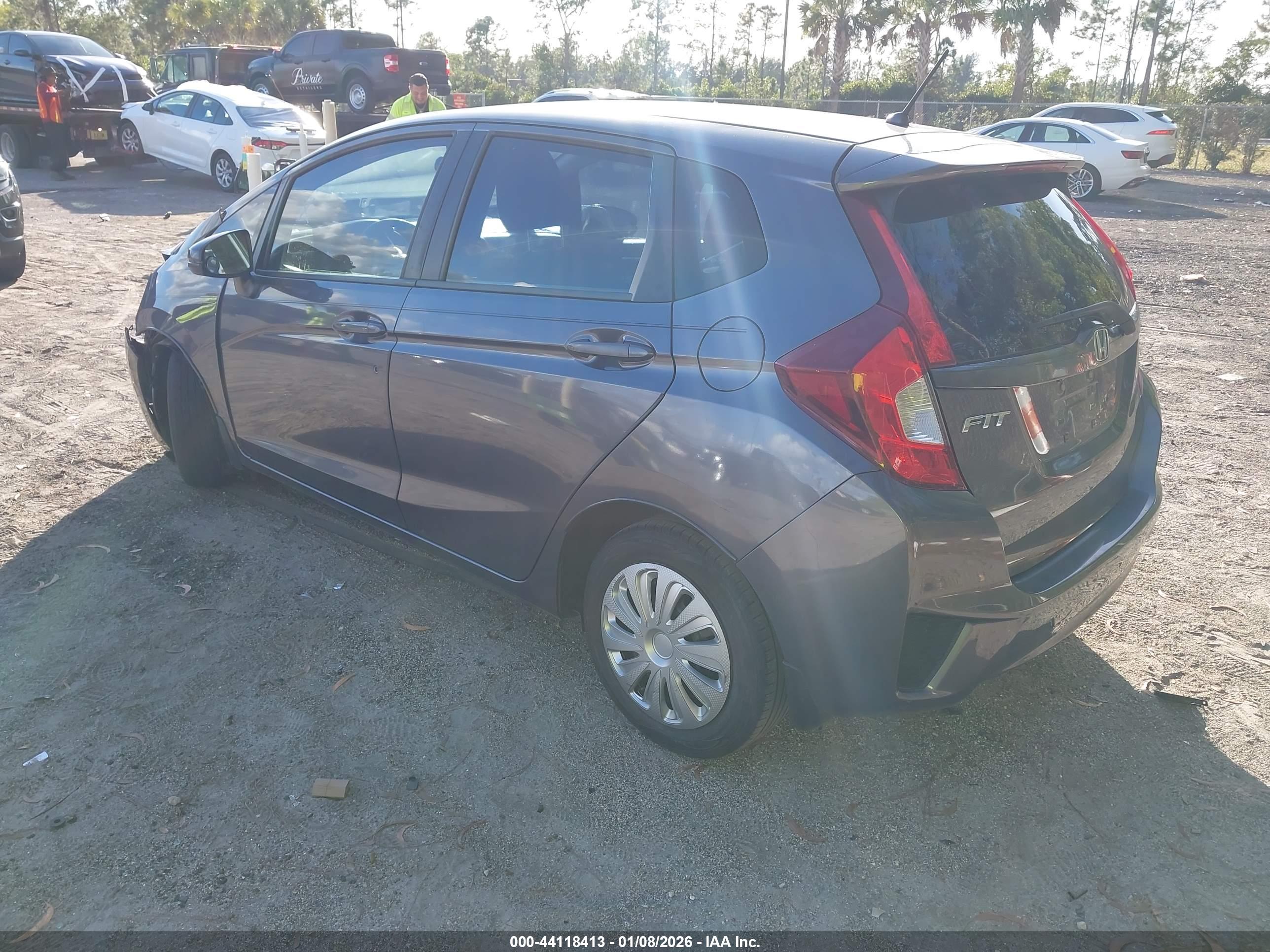 HONDA FIT image 3