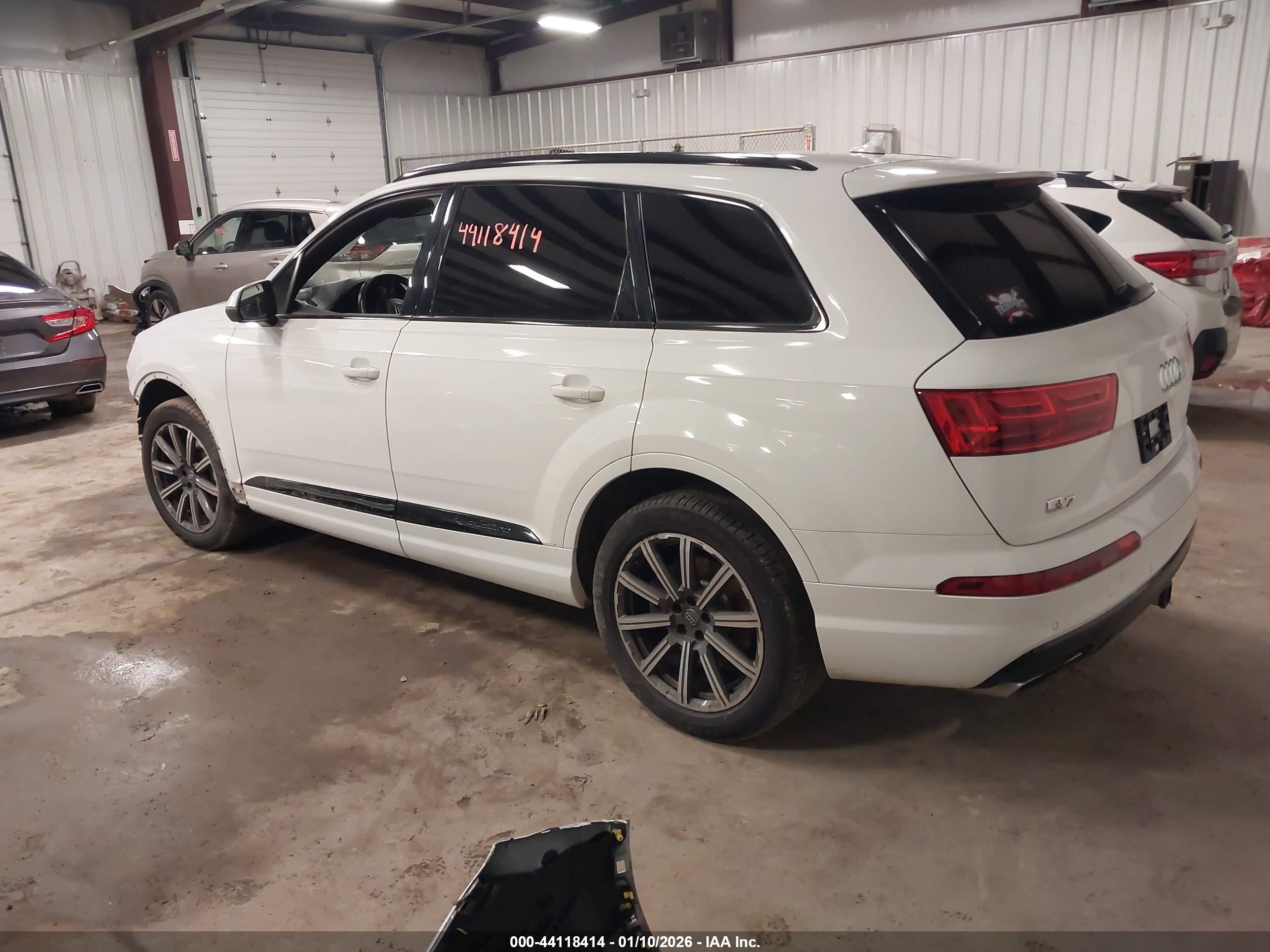 AUDI Q7 image 3