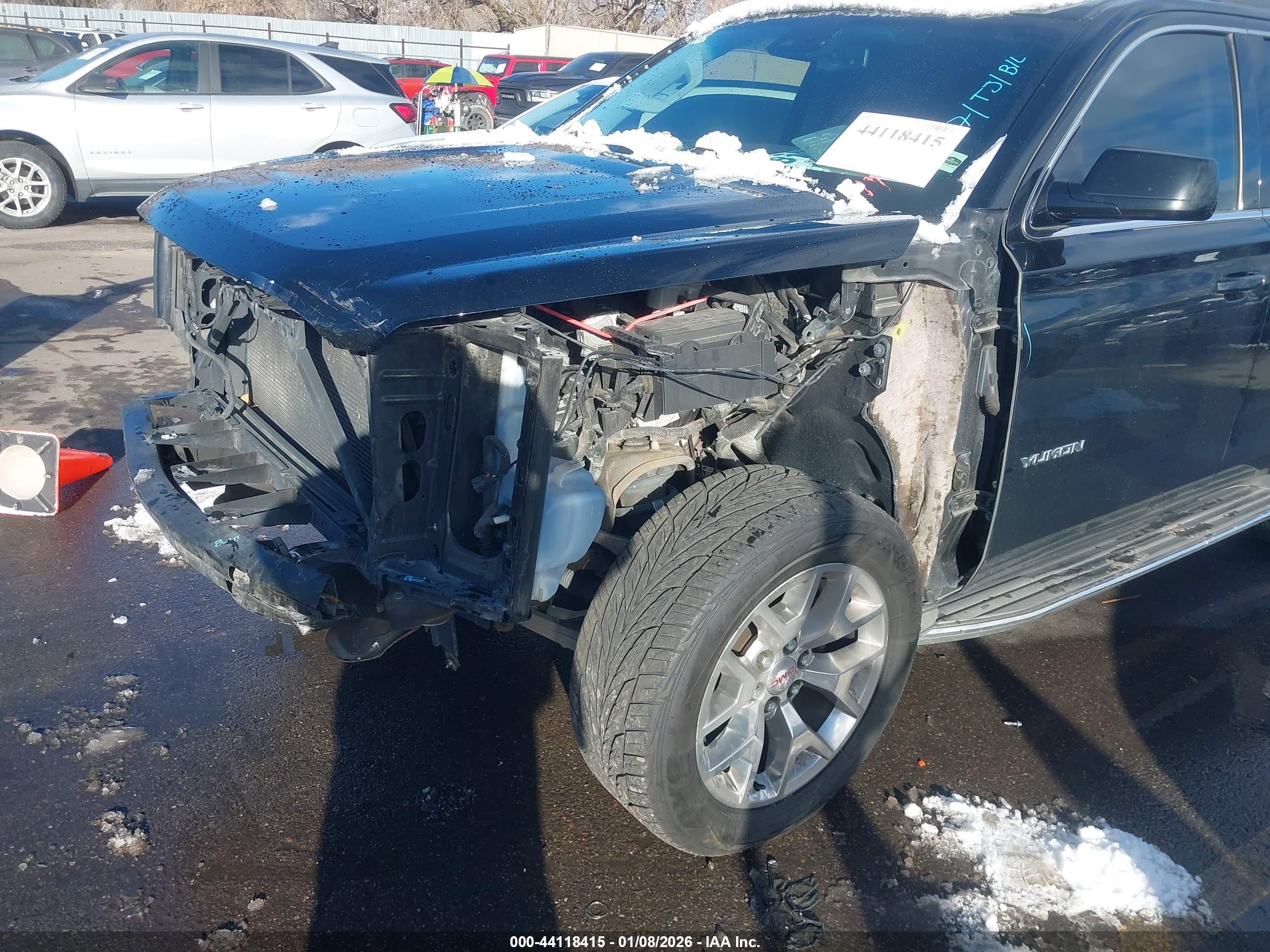 GMC YUKON image 6