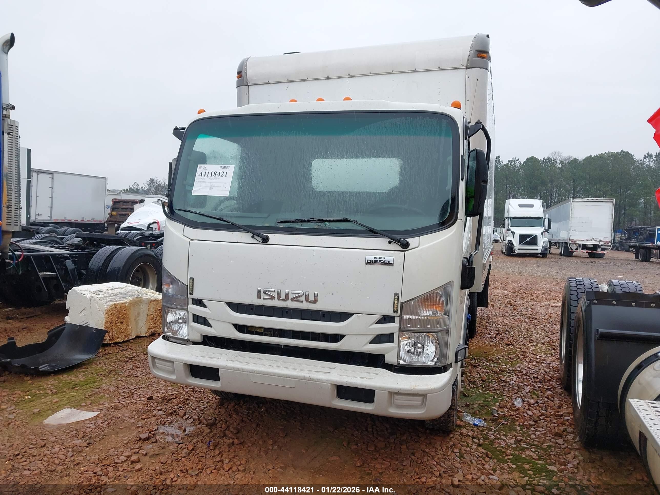 ISUZU NQR image 2