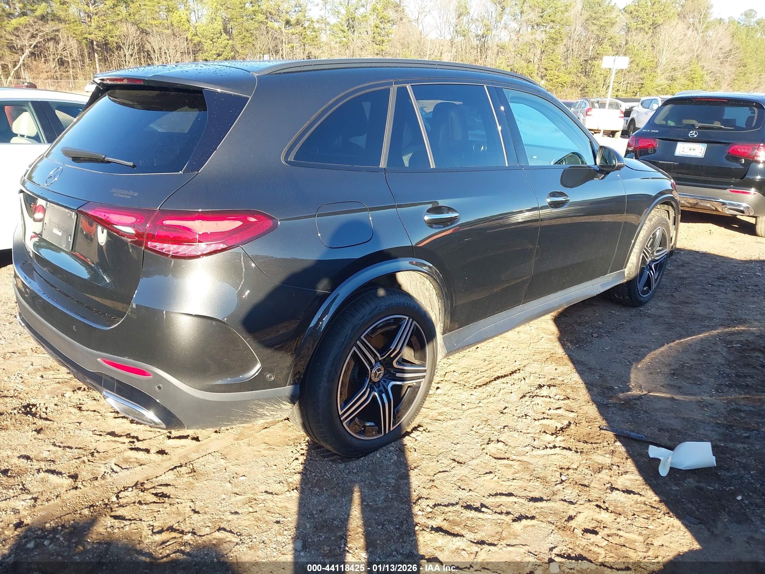 MERCEDES-BENZ GLC image 4