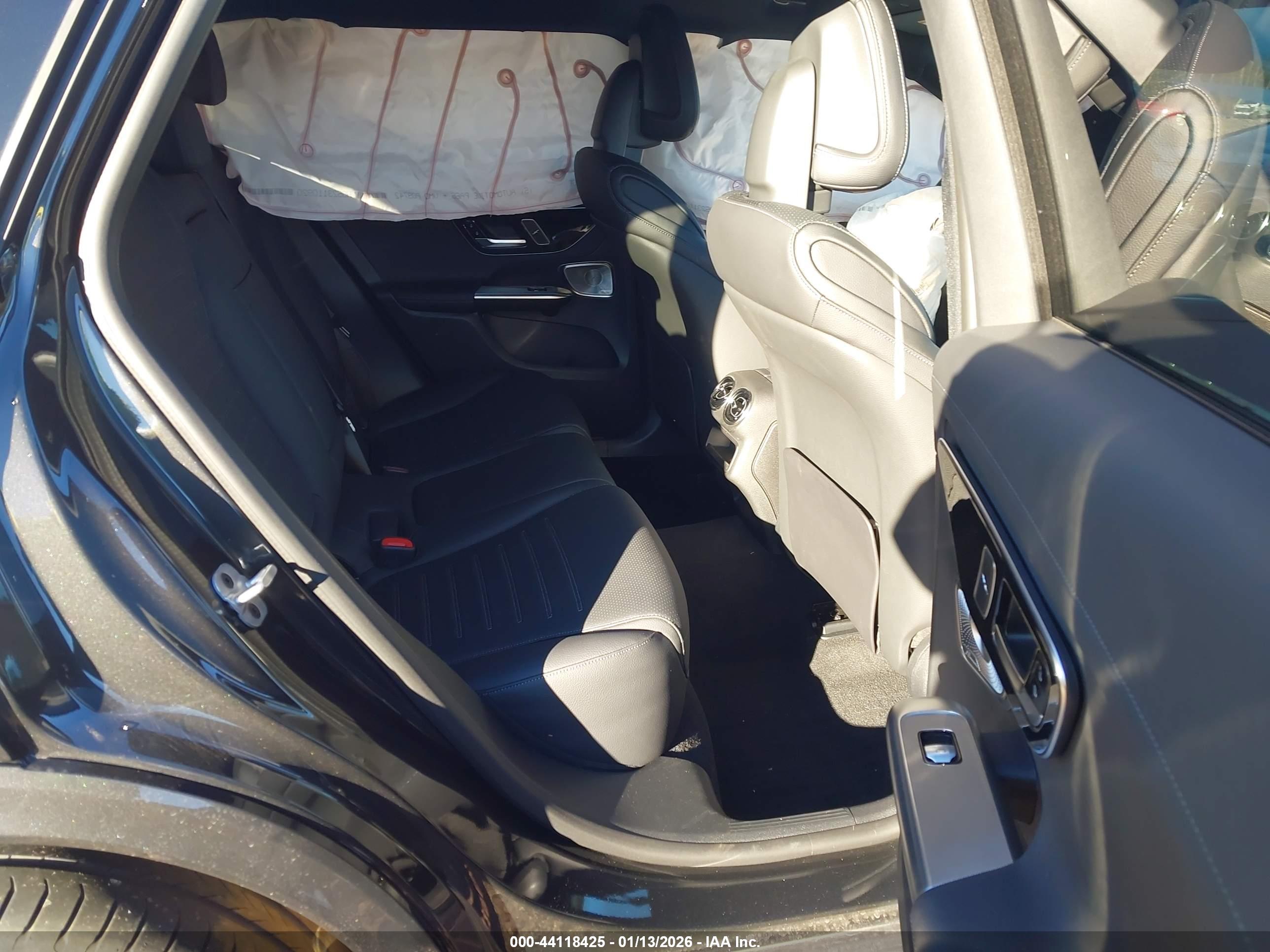 MERCEDES-BENZ GLC image 8