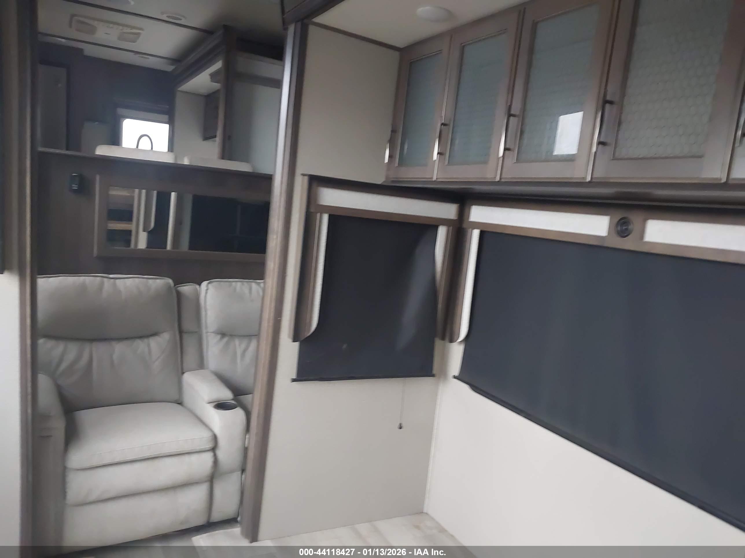 GRAND DESIGN image 5