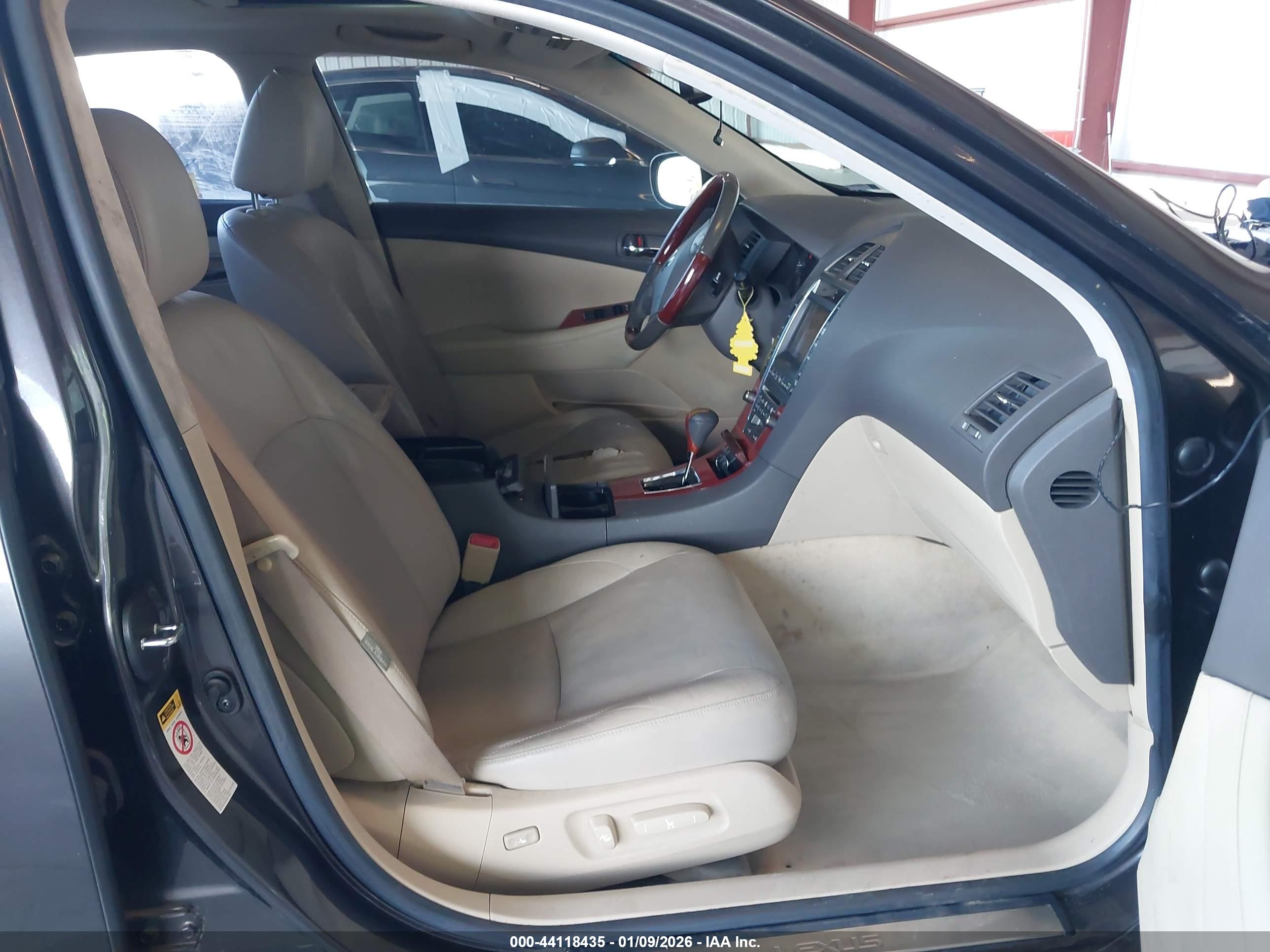 LEXUS ES image 5