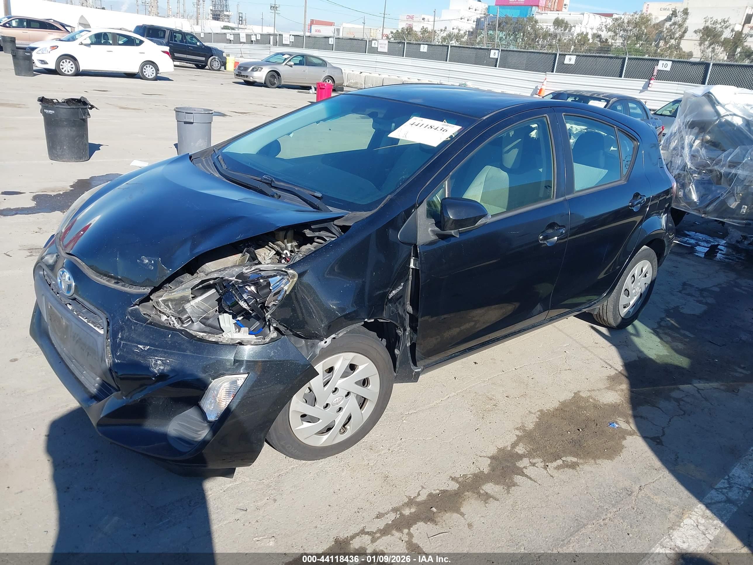 TOYOTA PRIUS image 2