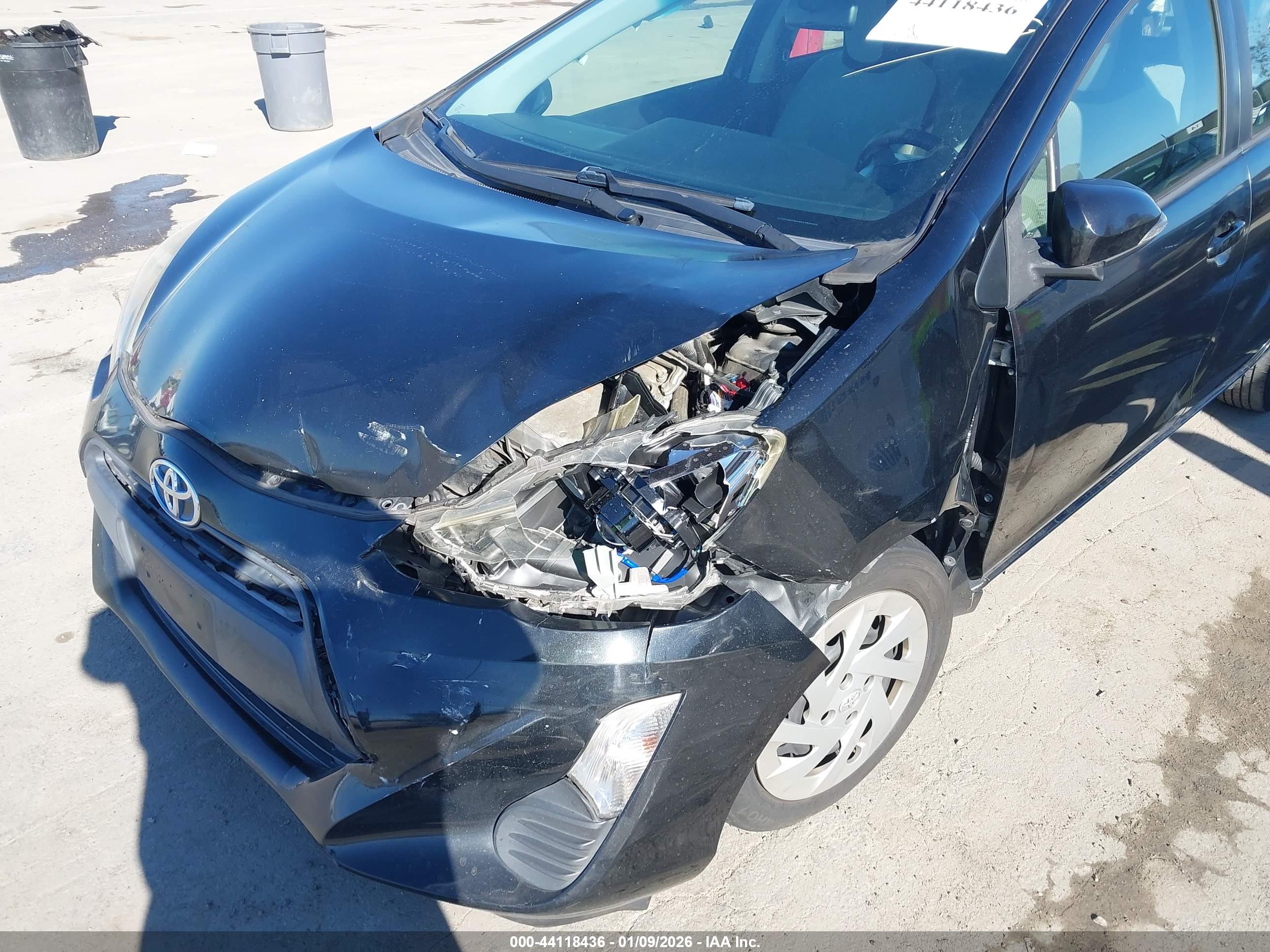 TOYOTA PRIUS image 6