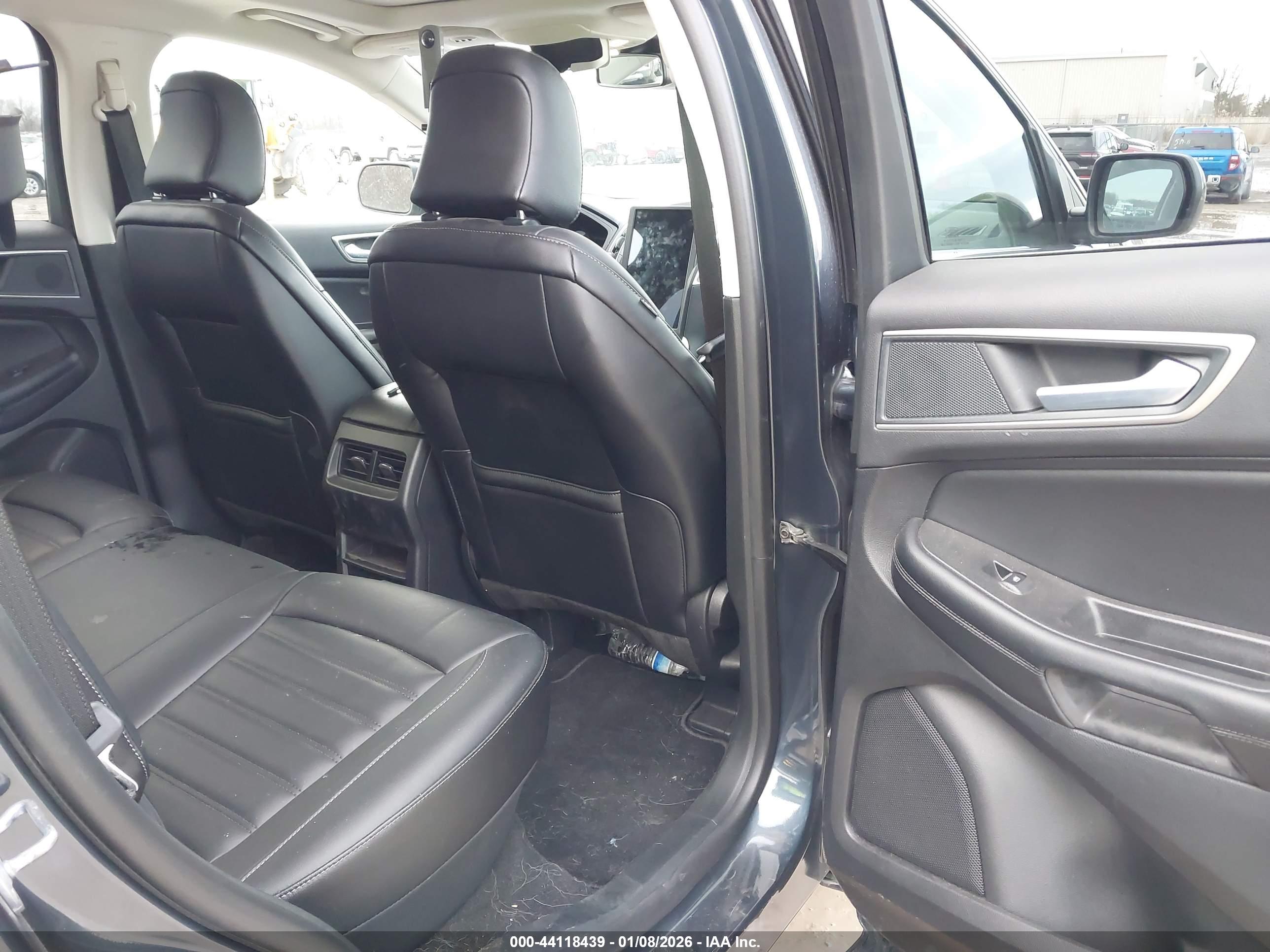 FORD EDGE image 8
