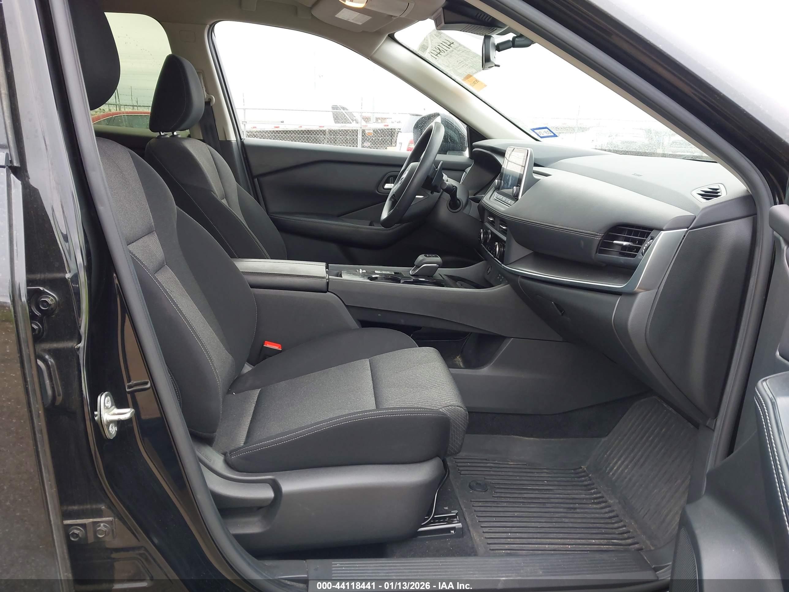 NISSAN ROGUE image 5
