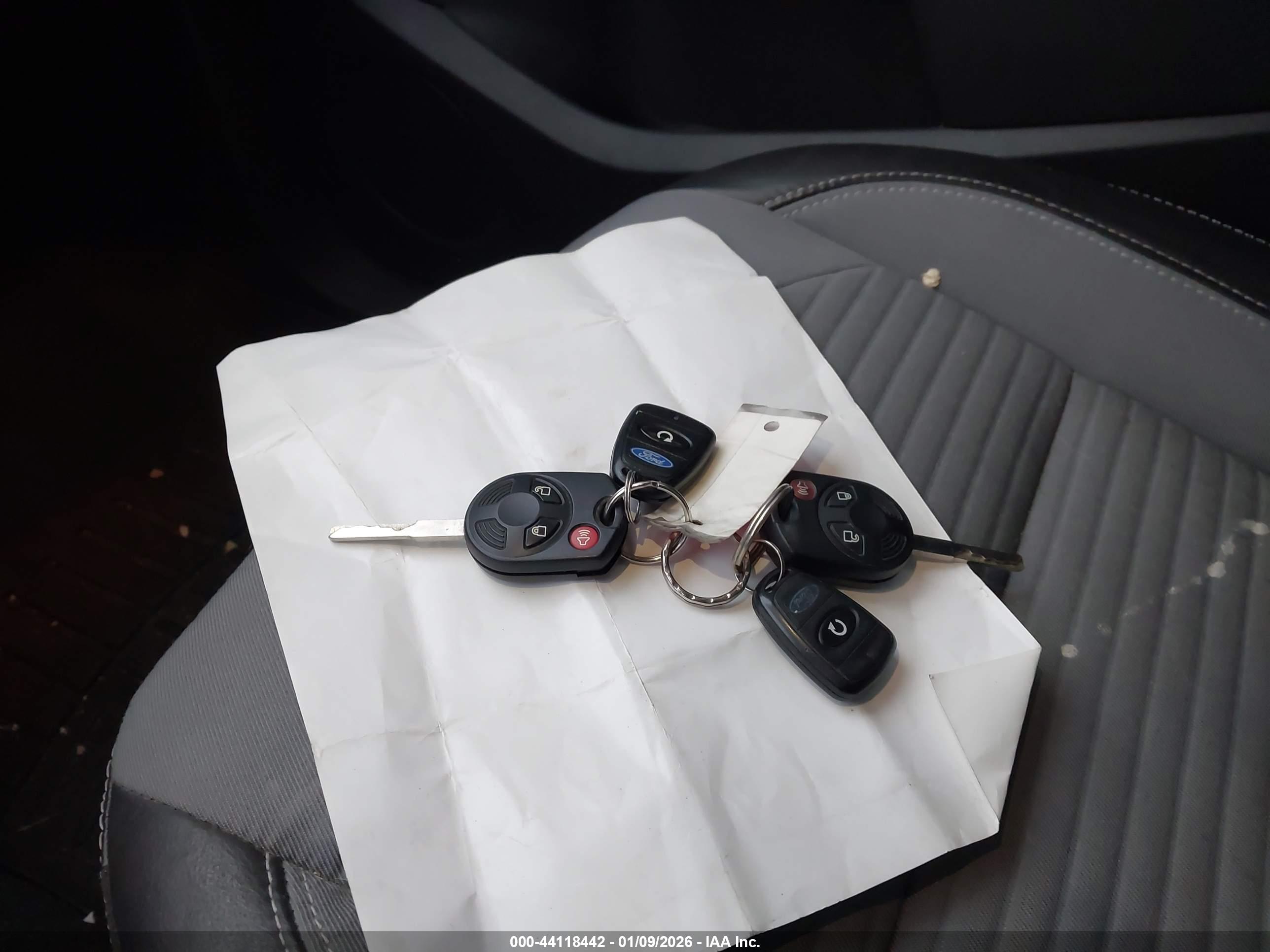 FORD ESCAPE image 11