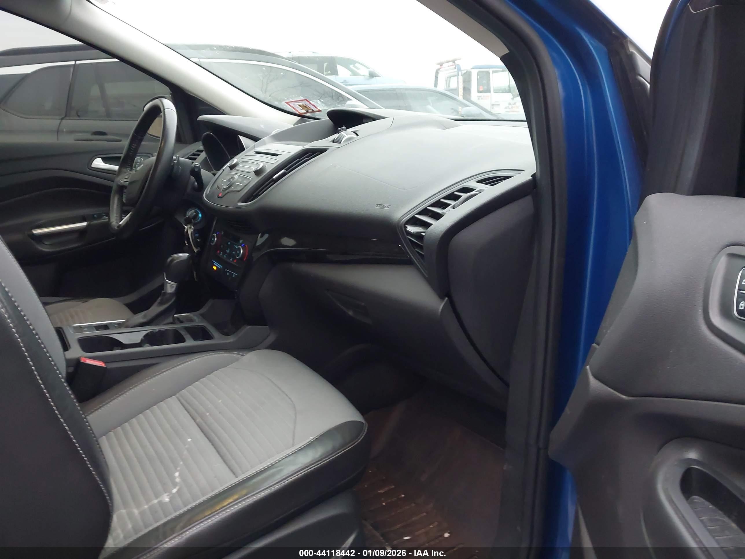 FORD ESCAPE image 5