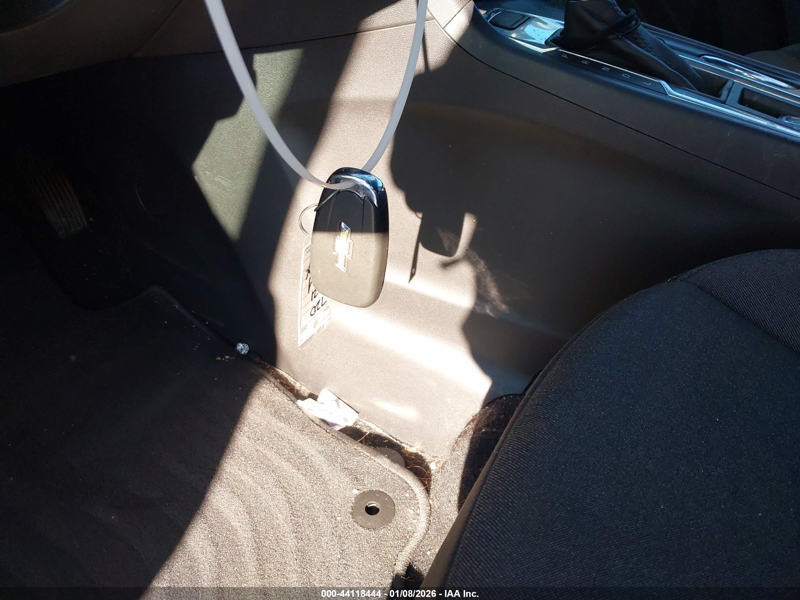 CHEVROLET EQUINOX image 11