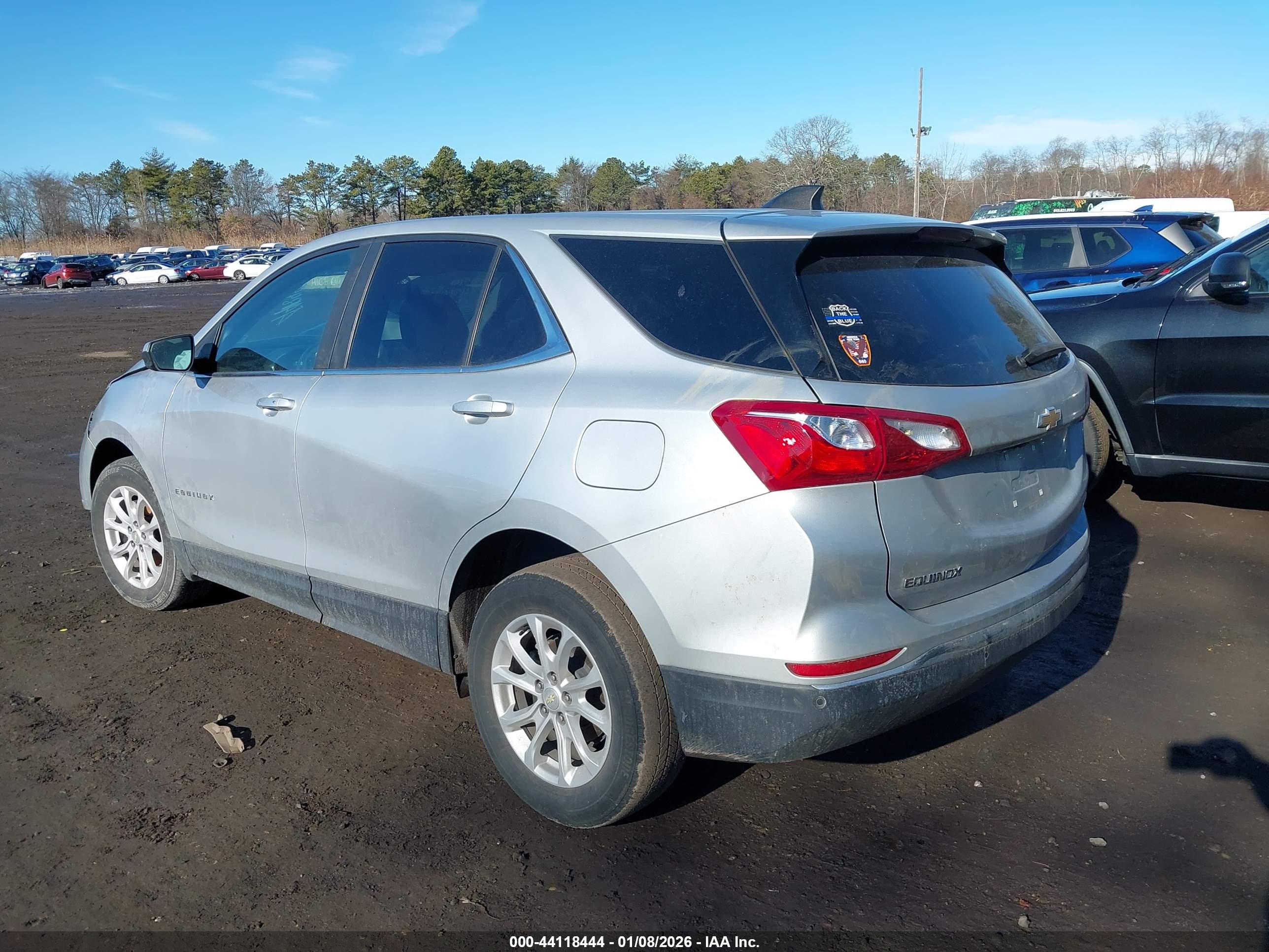 CHEVROLET EQUINOX image 3