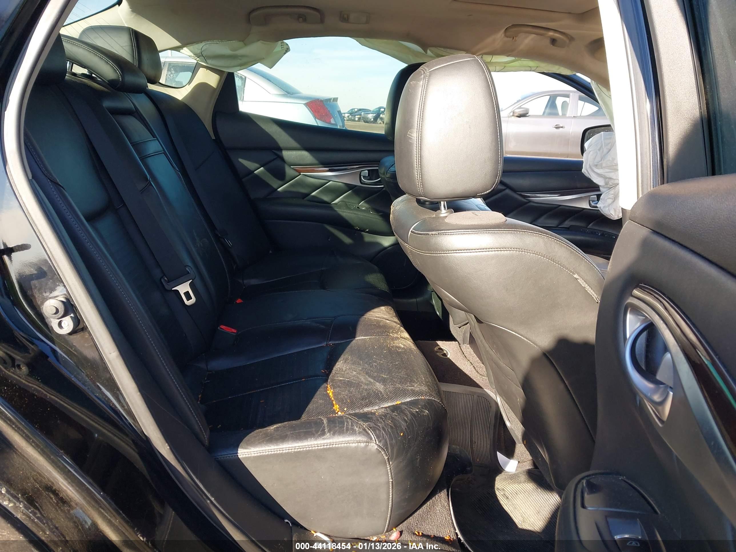 INFINITI M37X image 8