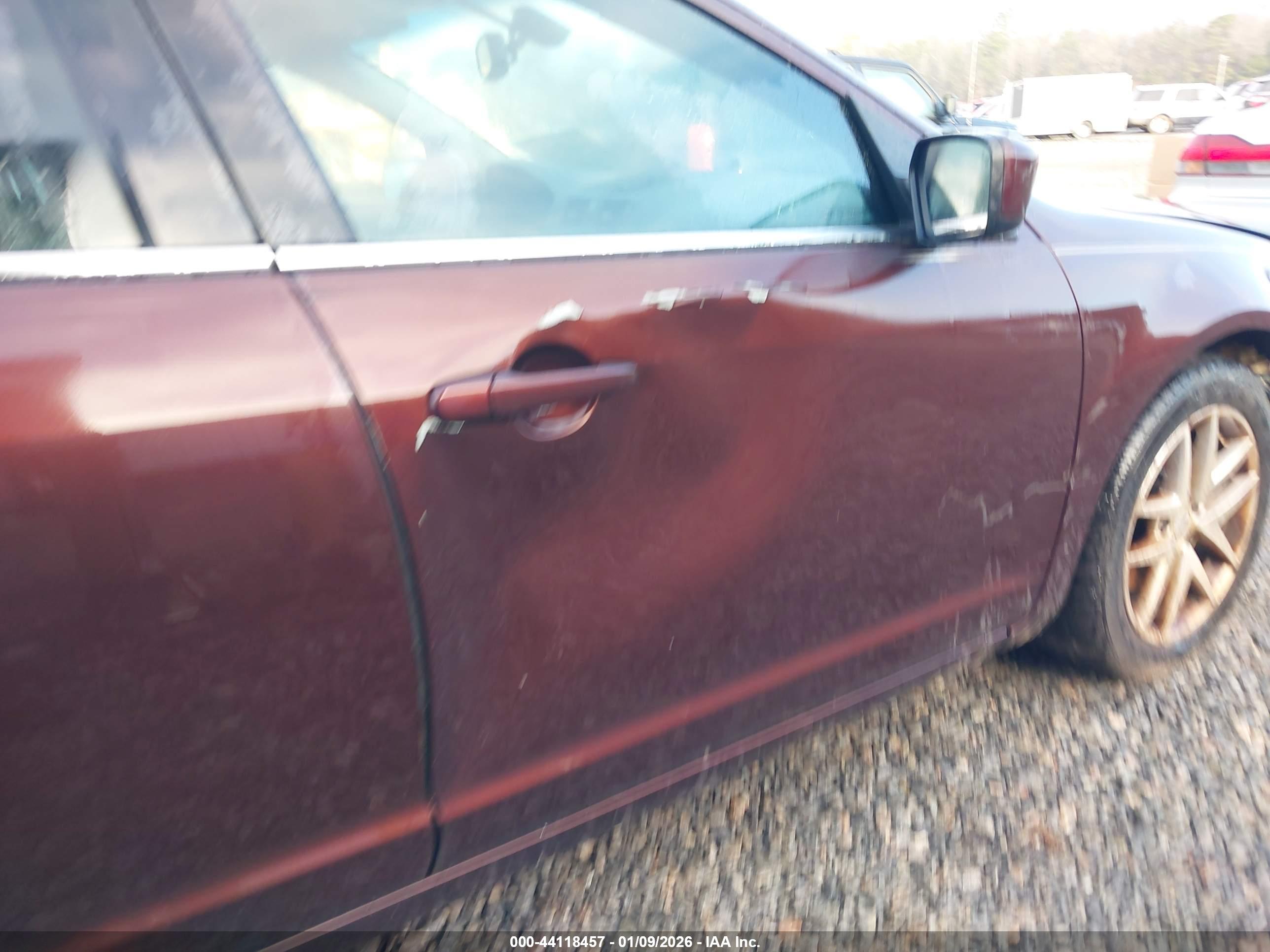 FORD FUSION image 6