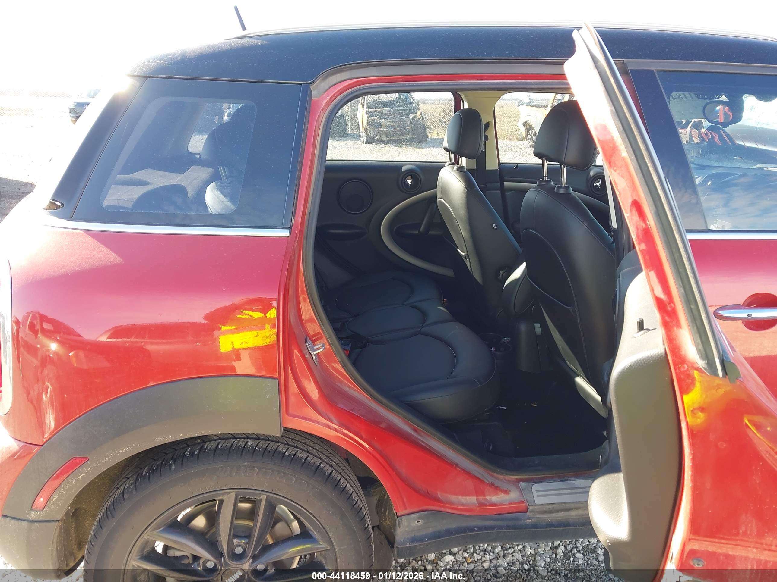 MINI COUNTRYMAN image 8