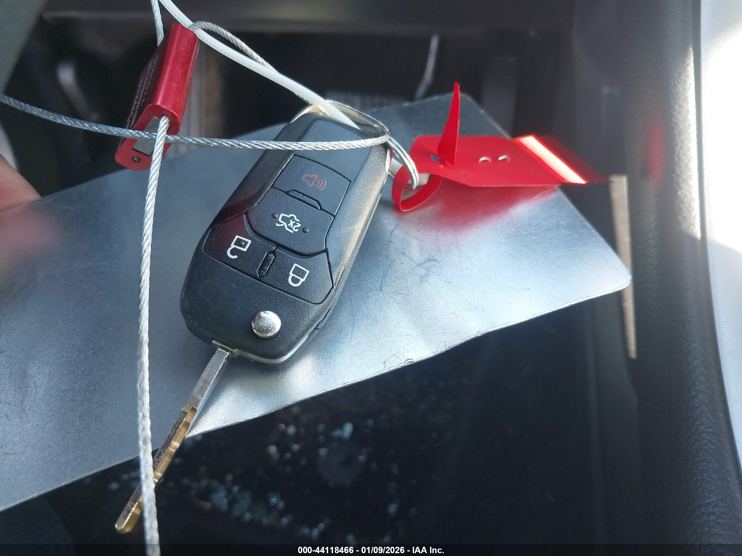 FORD FUSION image 11