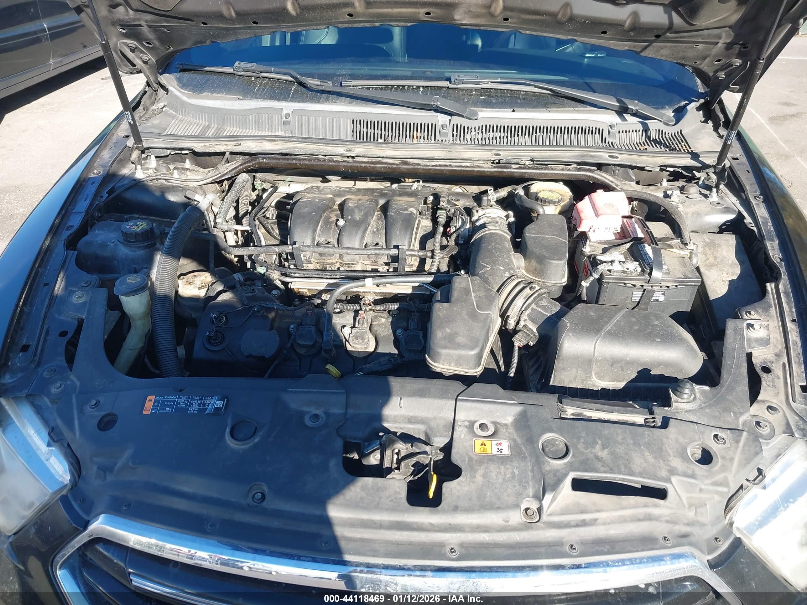 FORD TAURUS image 10