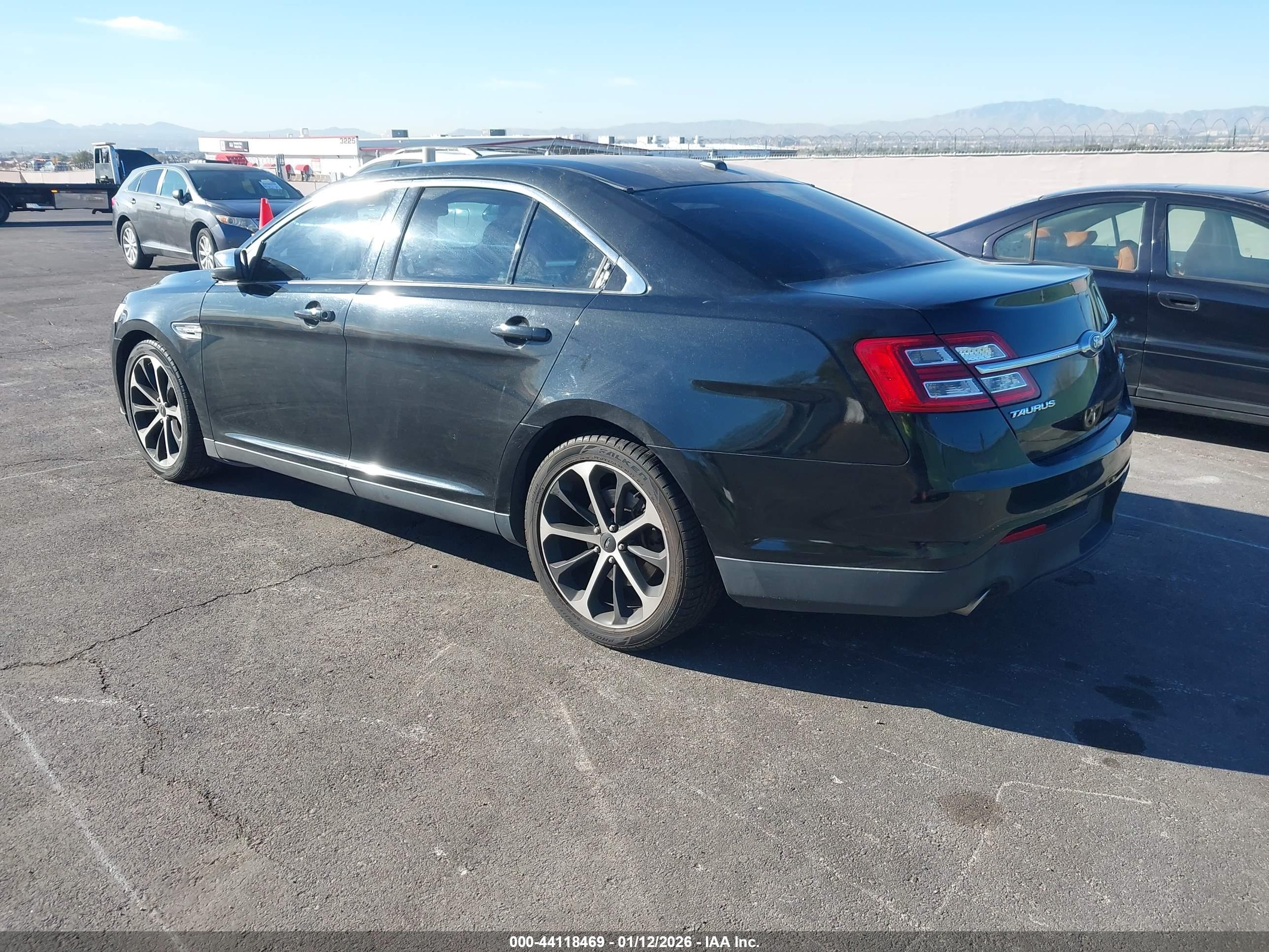 FORD TAURUS image 3