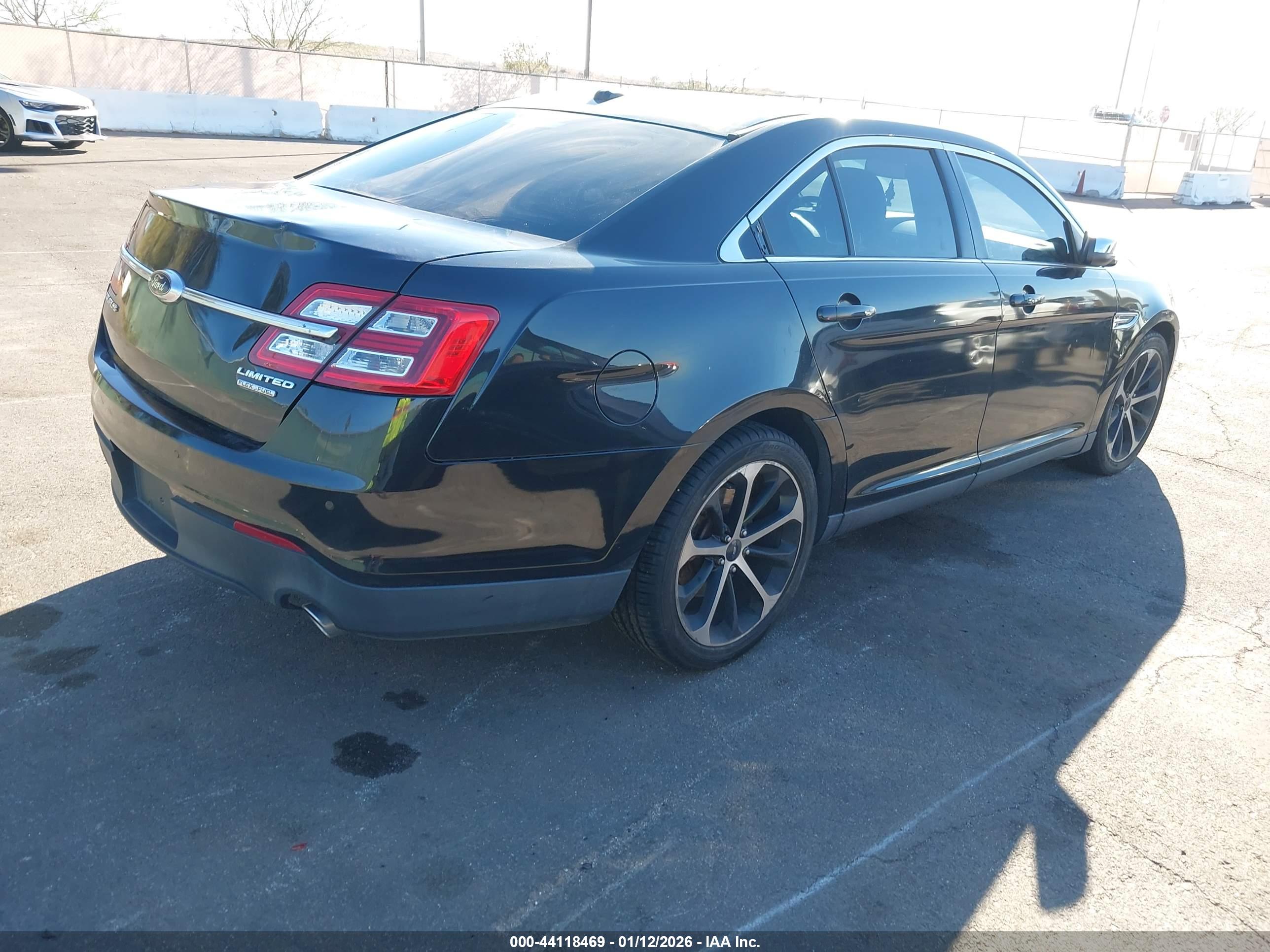 FORD TAURUS image 4