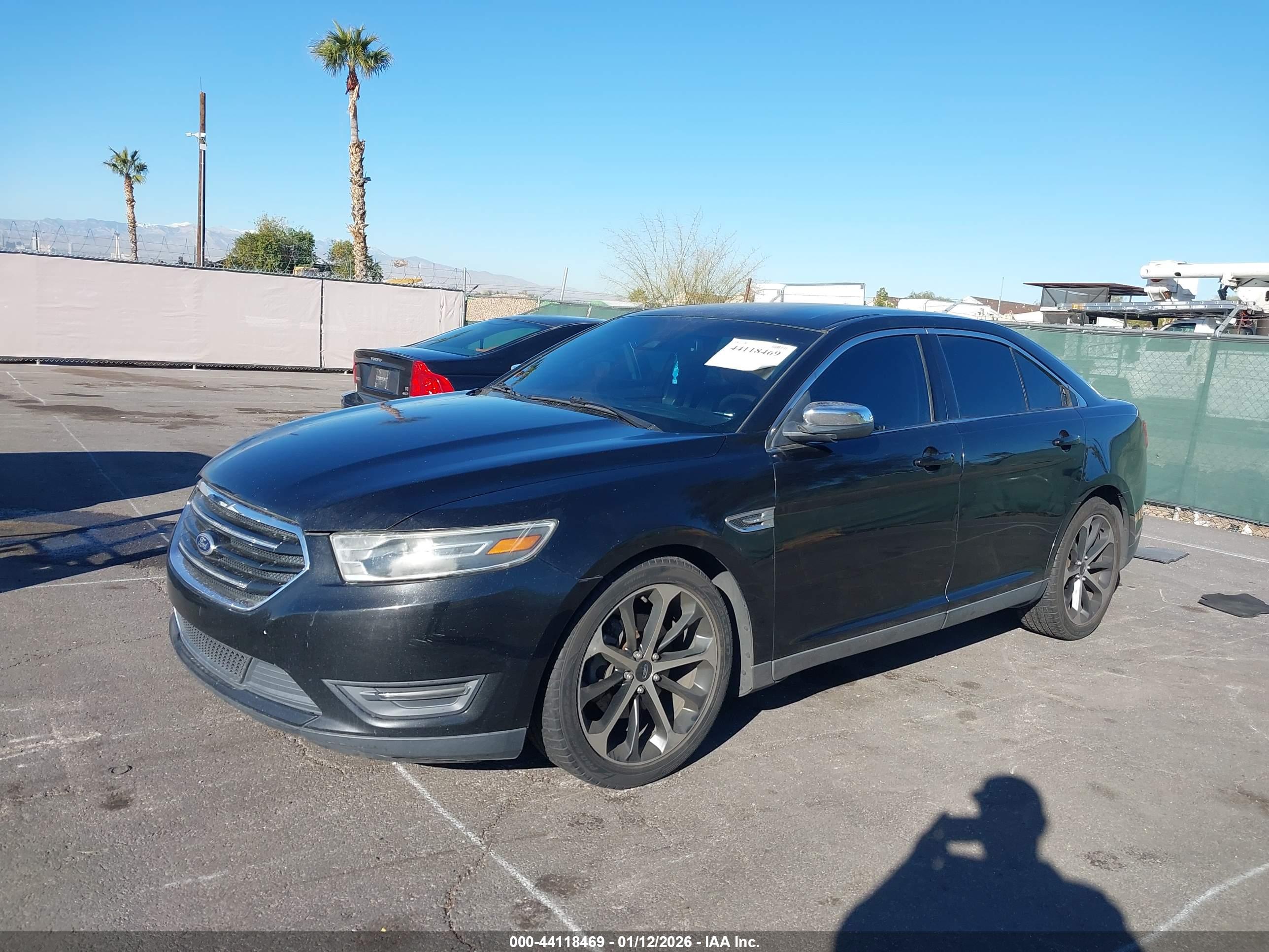 FORD TAURUS image 6