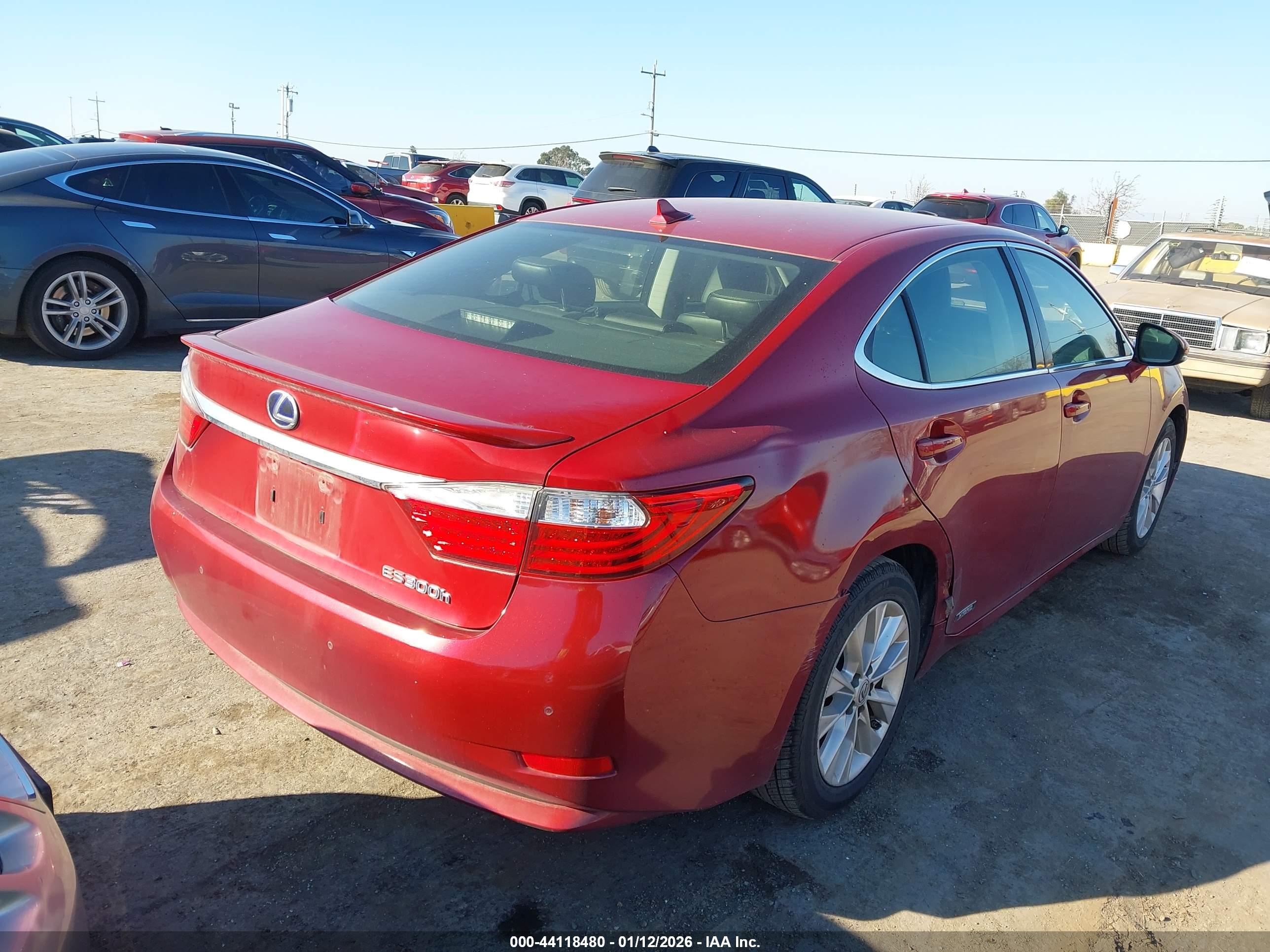 LEXUS ES image 4
