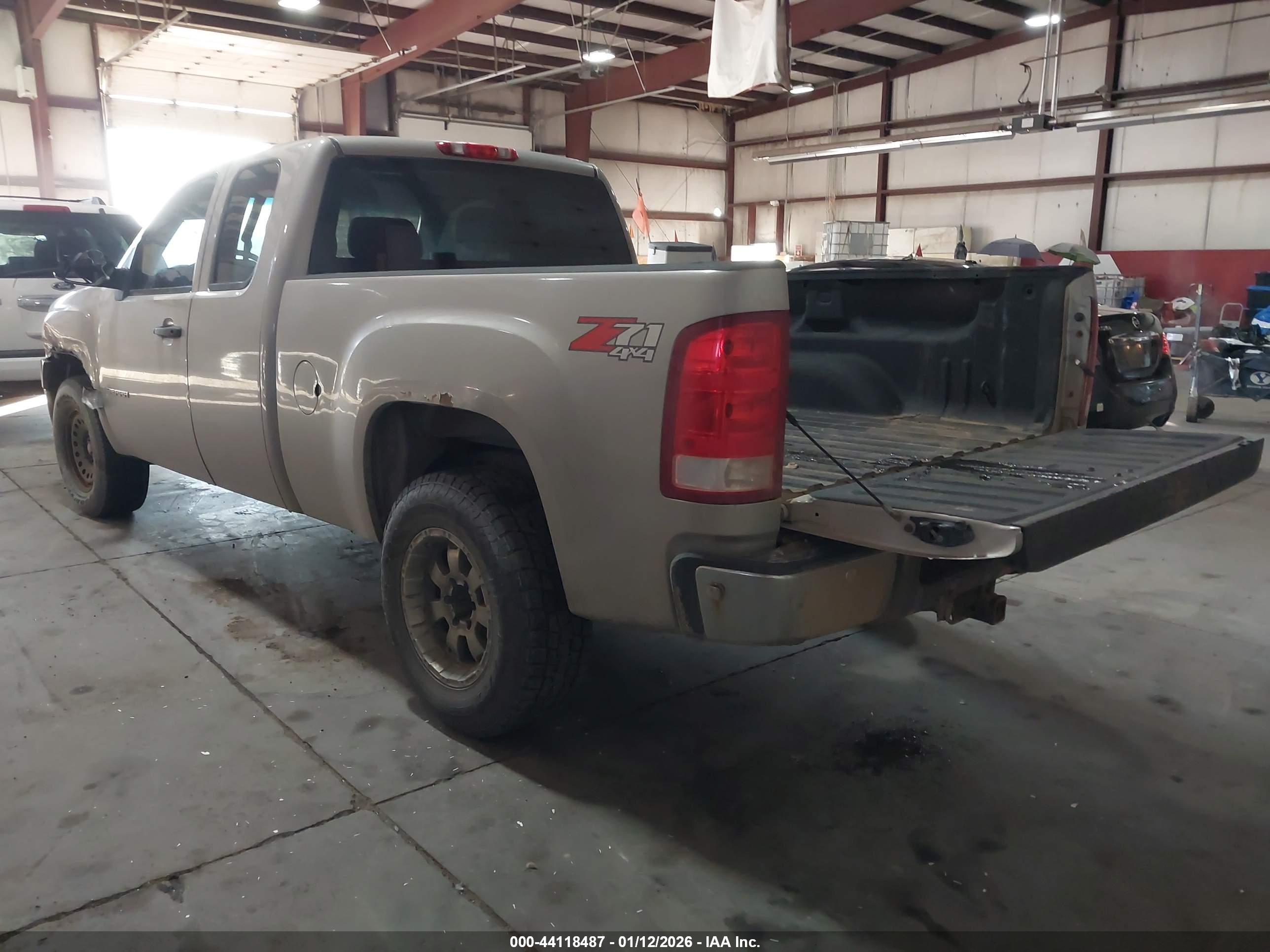 GMC SIERRA image 3