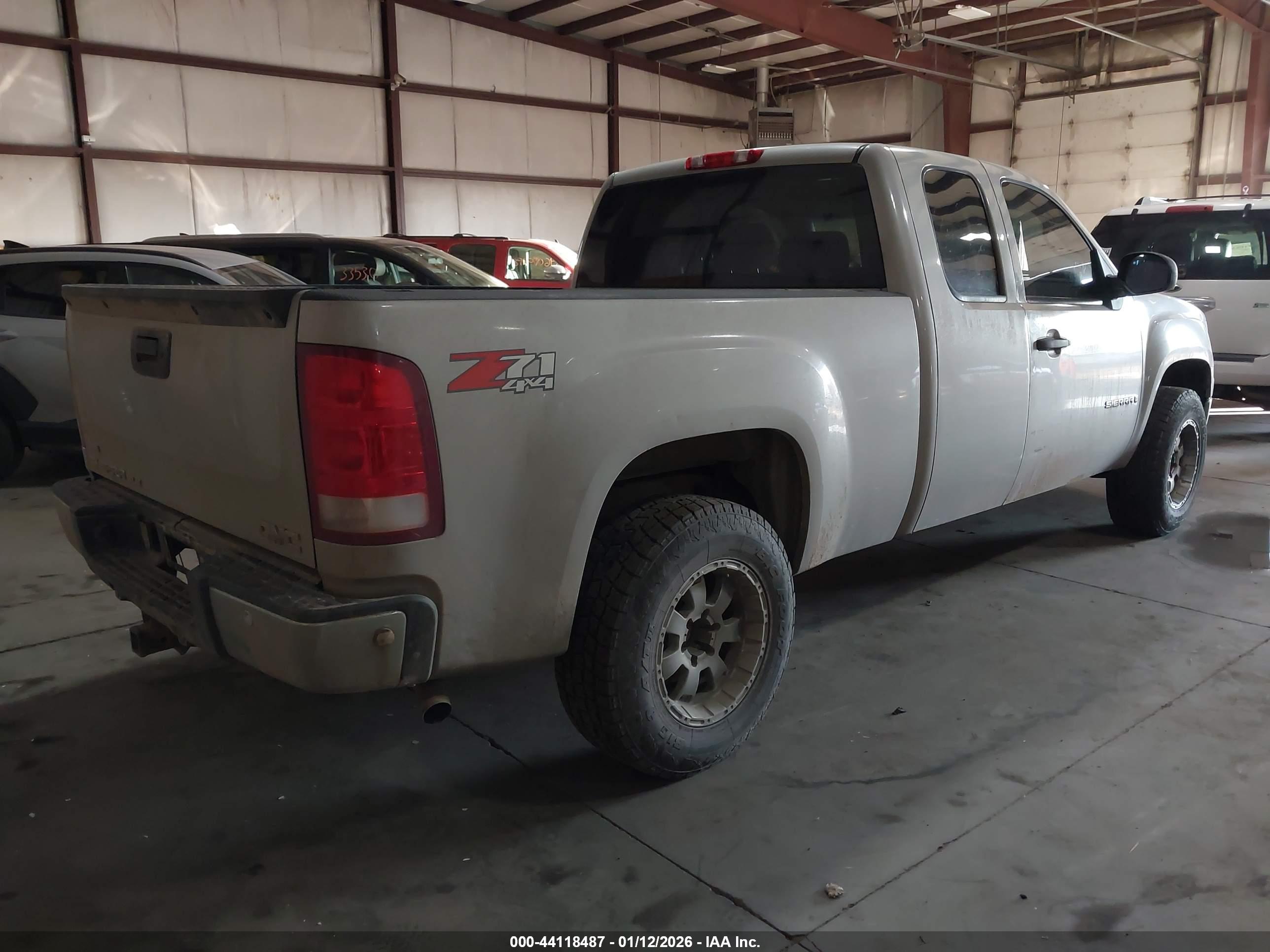 GMC SIERRA image 4