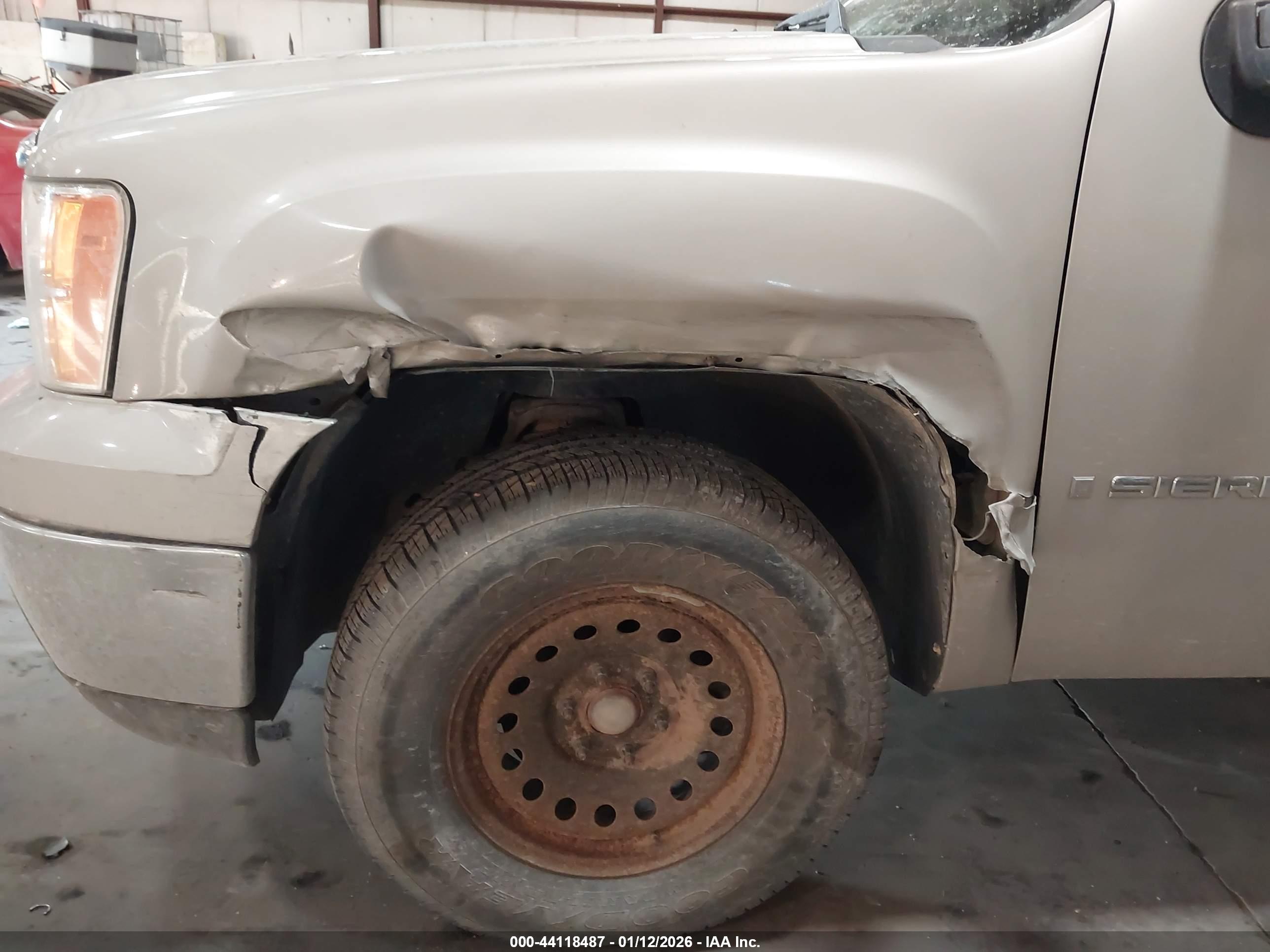 GMC SIERRA image 6