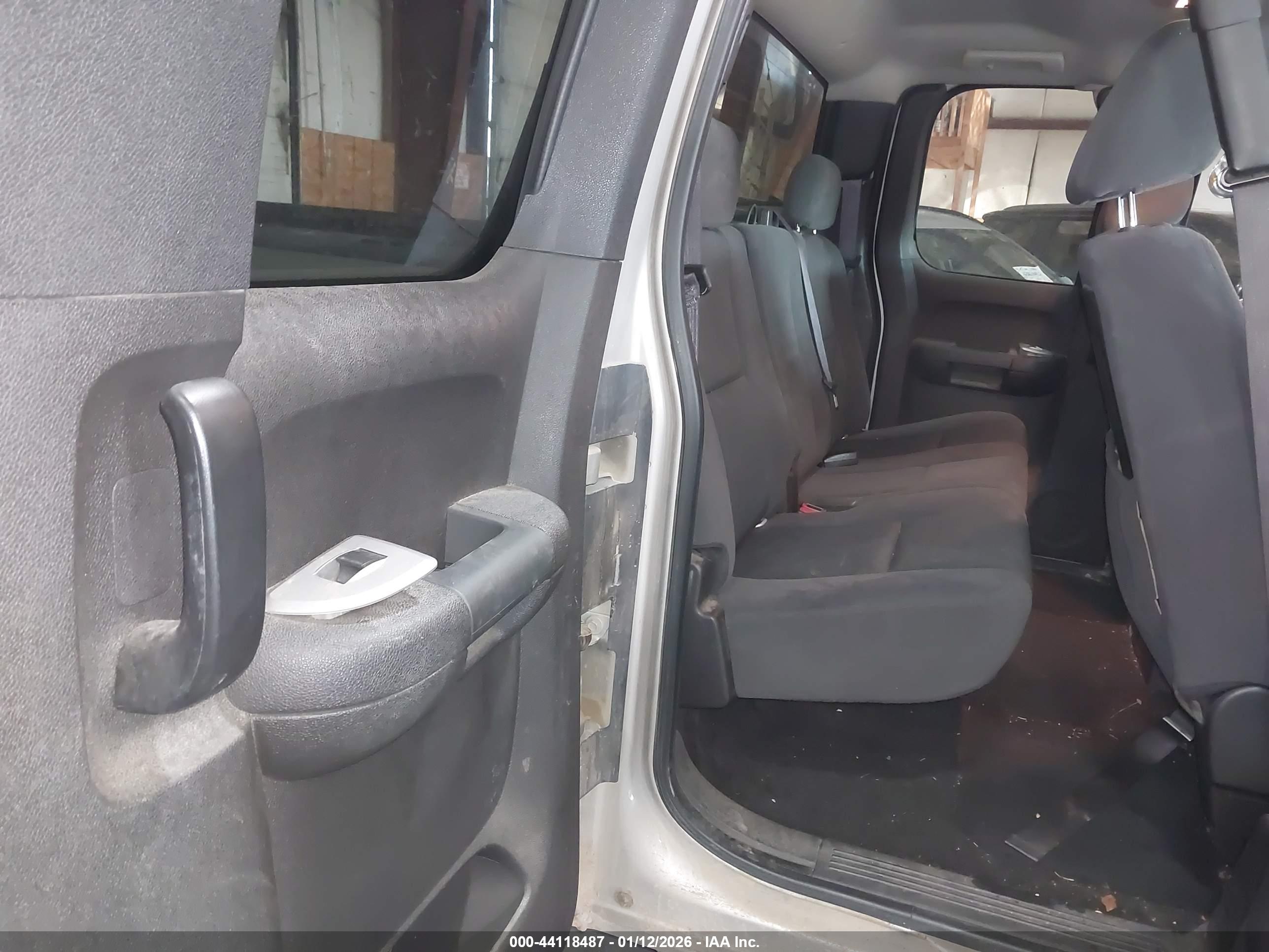 GMC SIERRA image 8