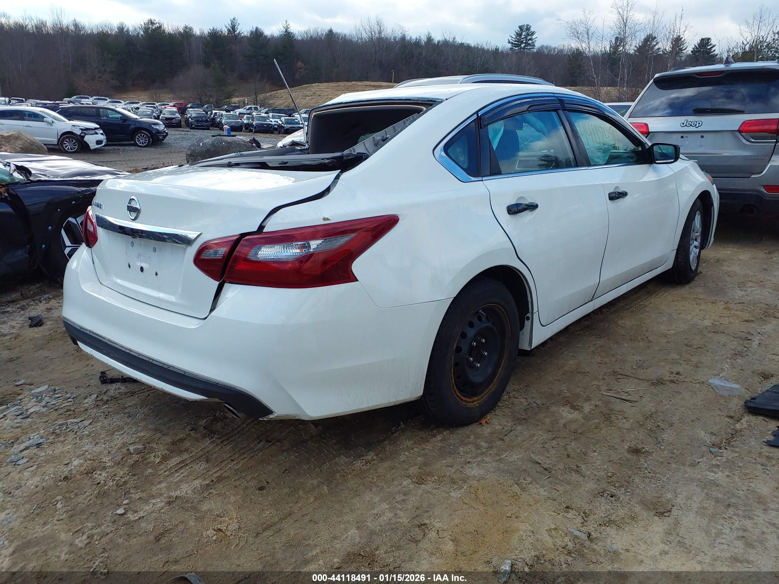 NISSAN ALTIMA image 4