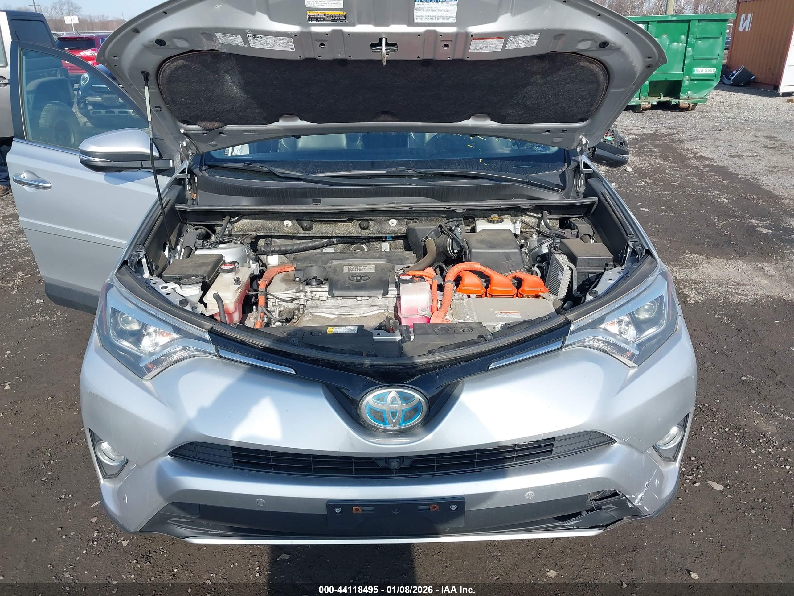 TOYOTA RAV4 image 10