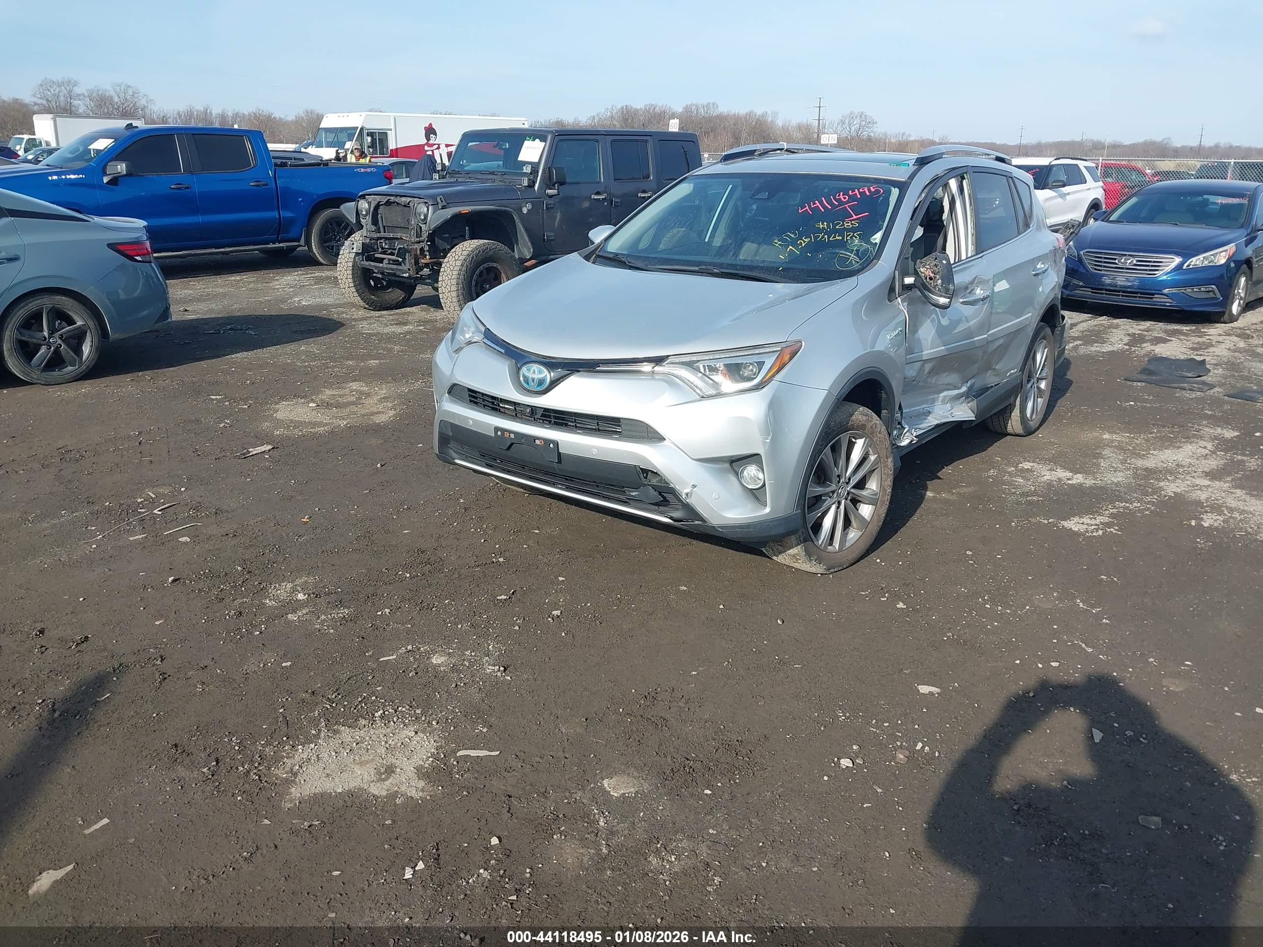 TOYOTA RAV4 image 2