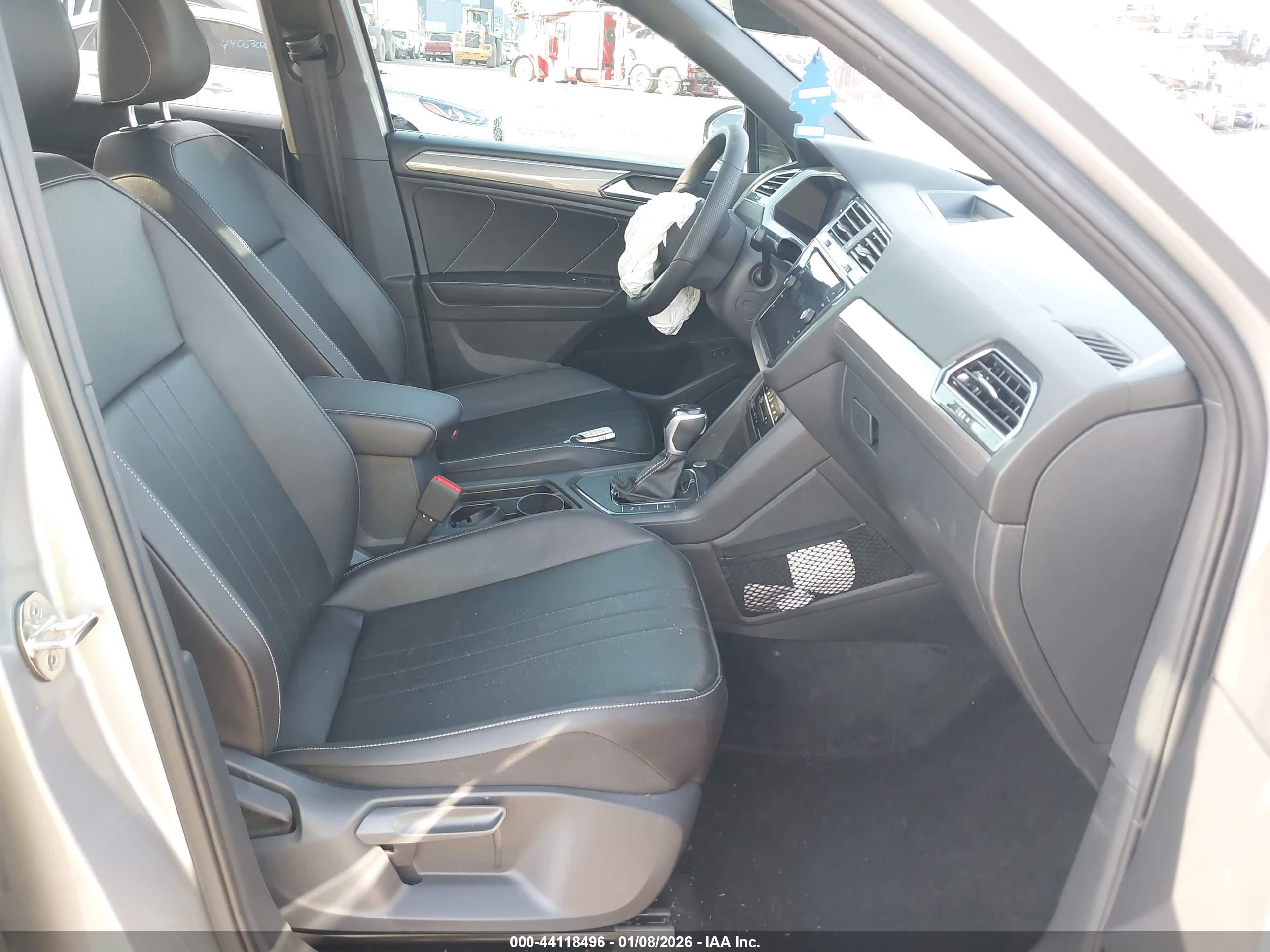 VOLKSWAGEN TIGUAN image 5
