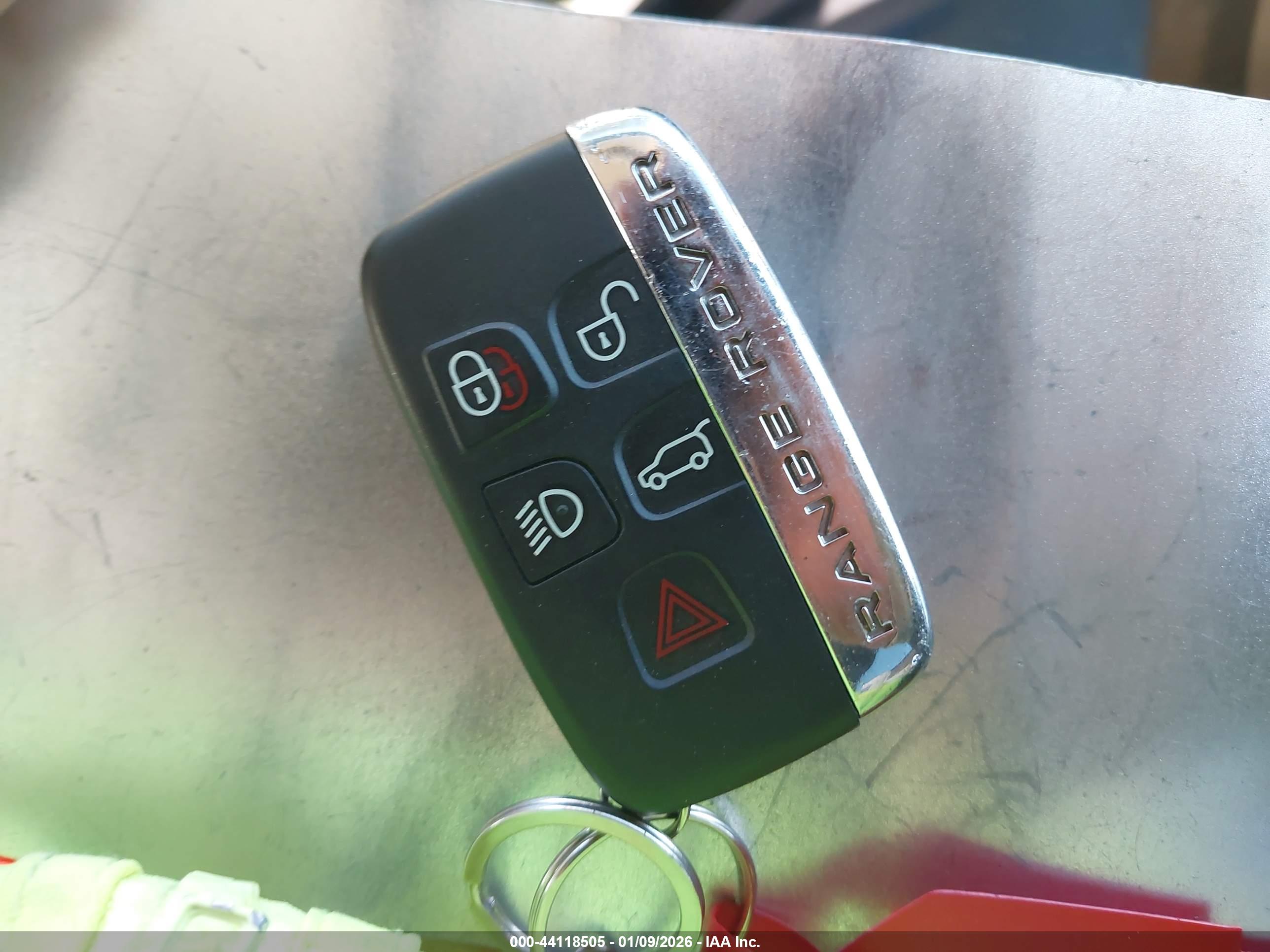 LAND ROVER image 11