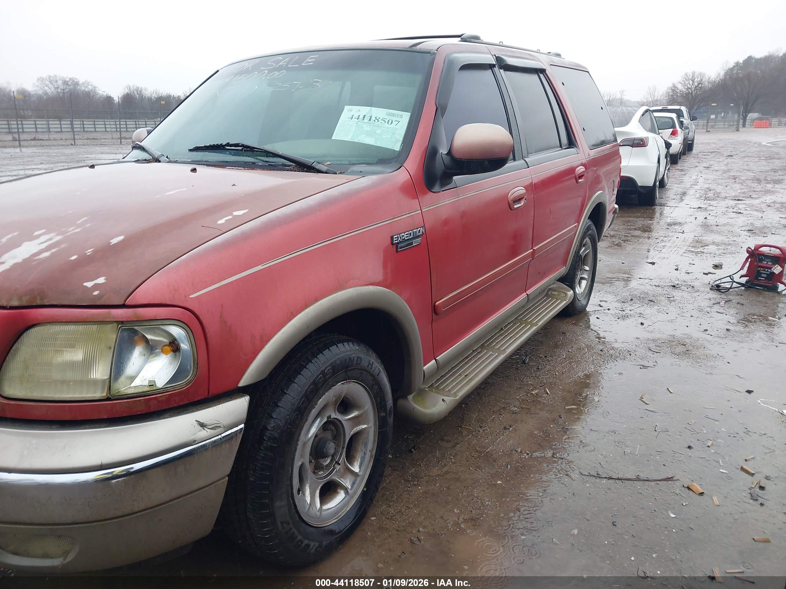FORD EXPEDITION image 2
