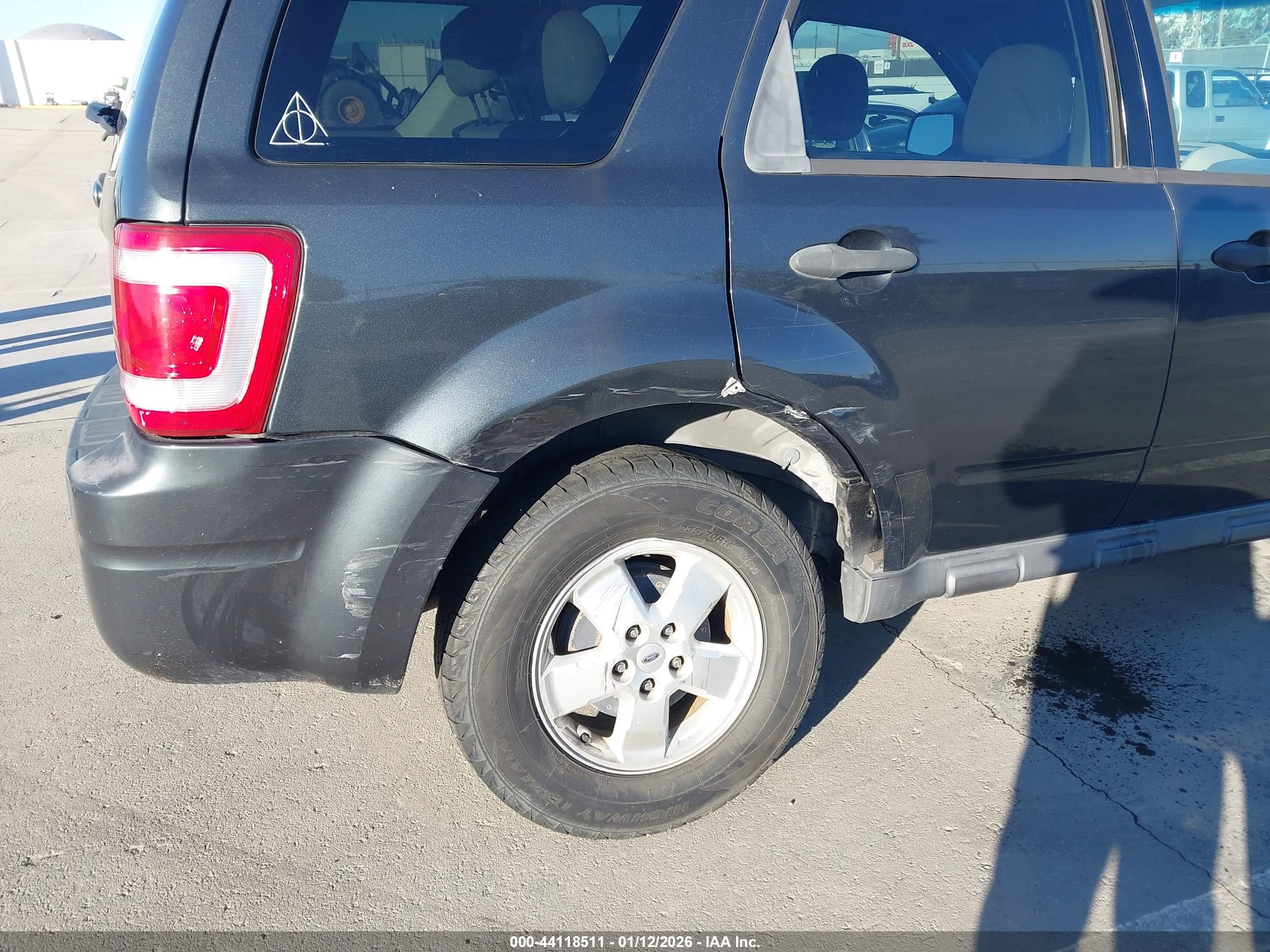 FORD ESCAPE image 6