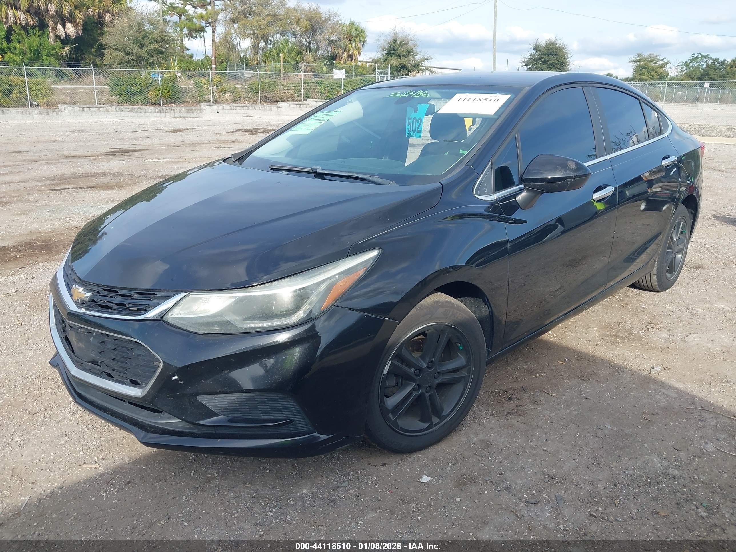 CHEVROLET CRUZE image 2
