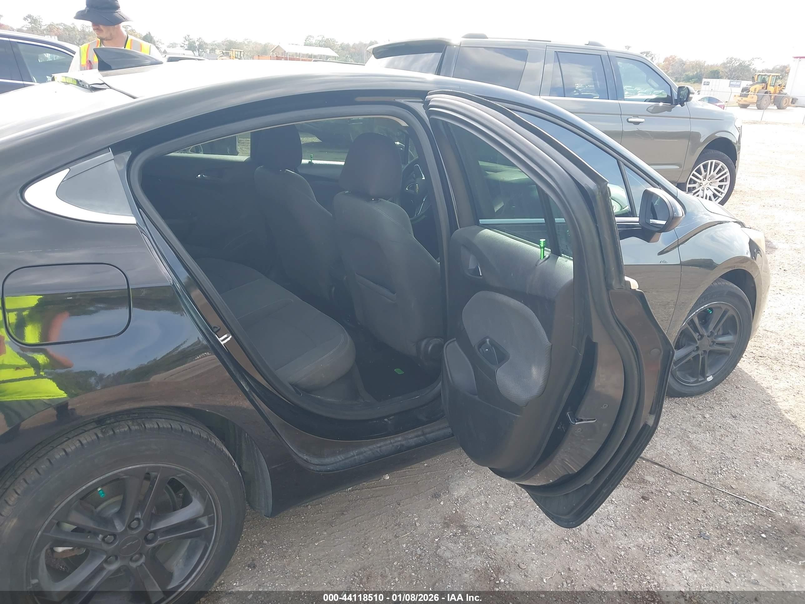 CHEVROLET CRUZE image 8