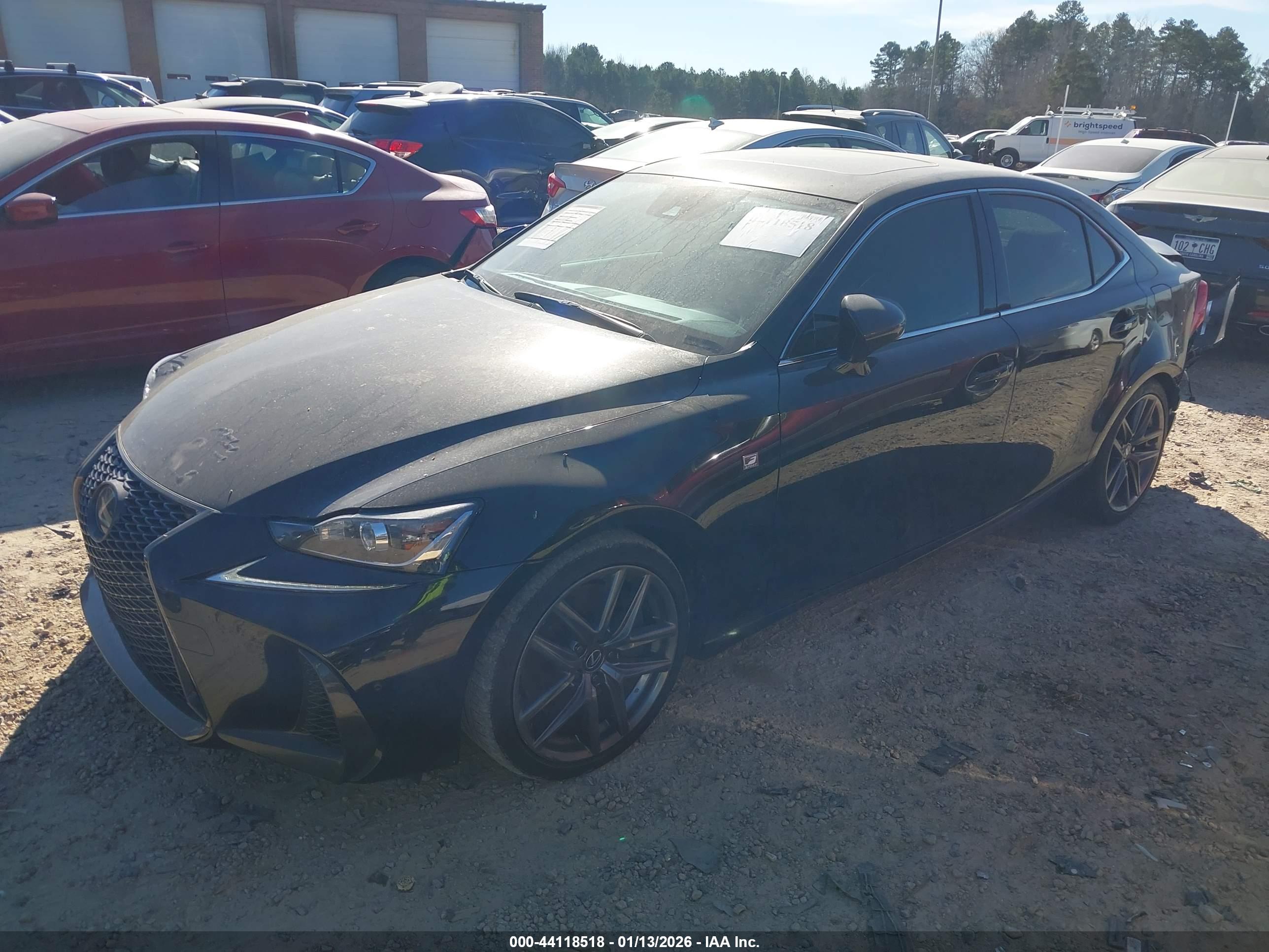LEXUS IS image 2