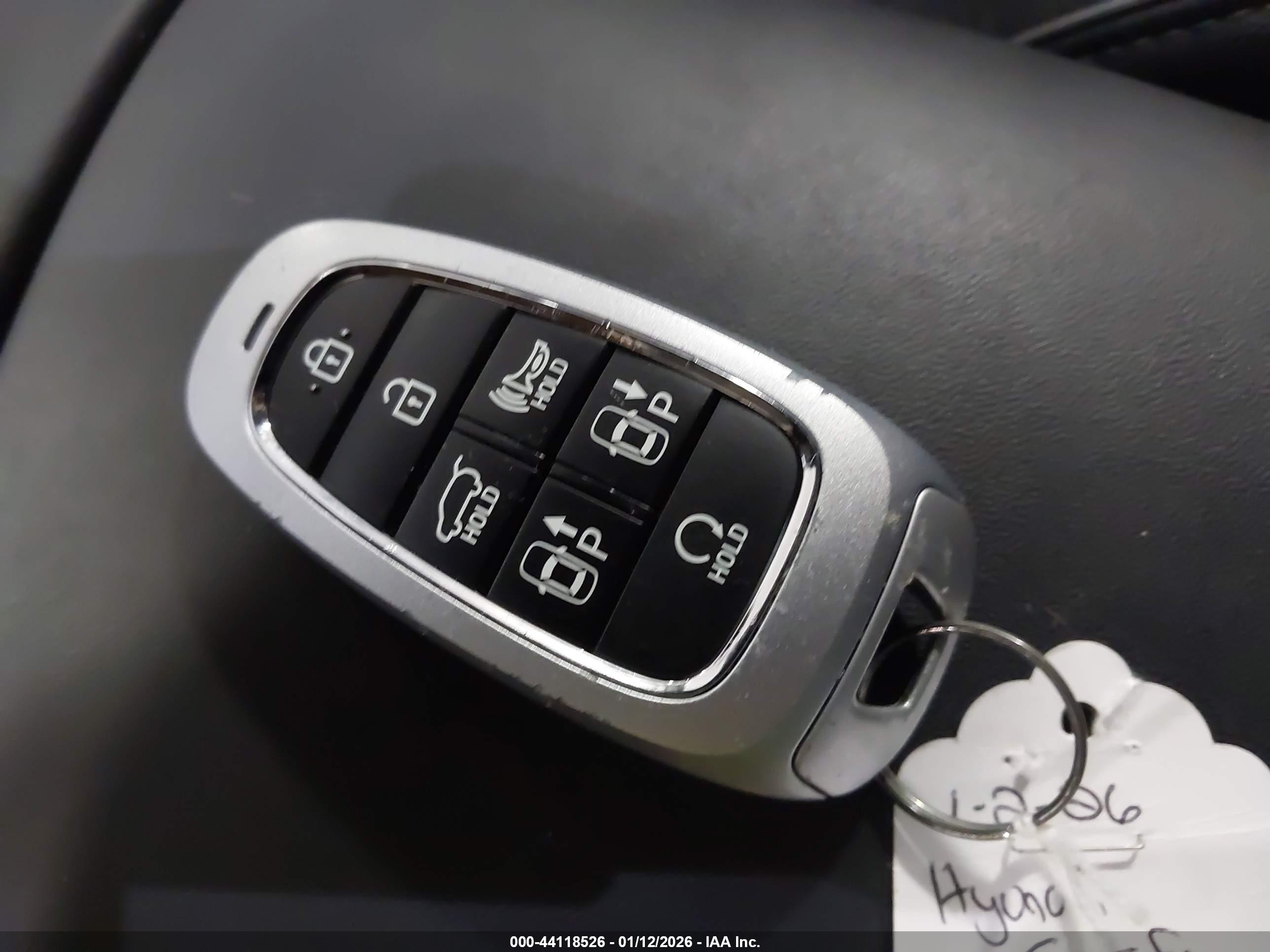 HYUNDAI SANTA image 11