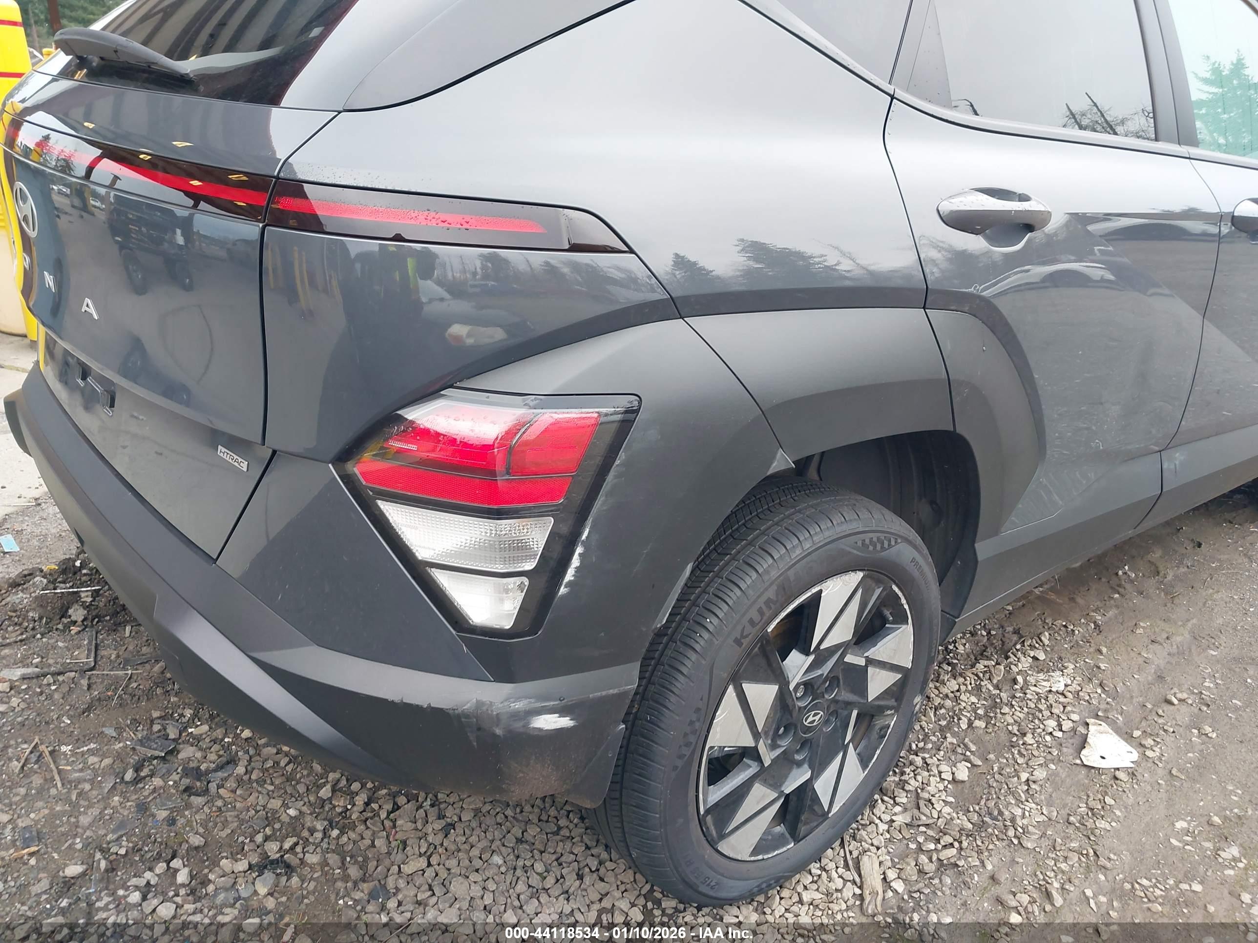HYUNDAI KONA image 6