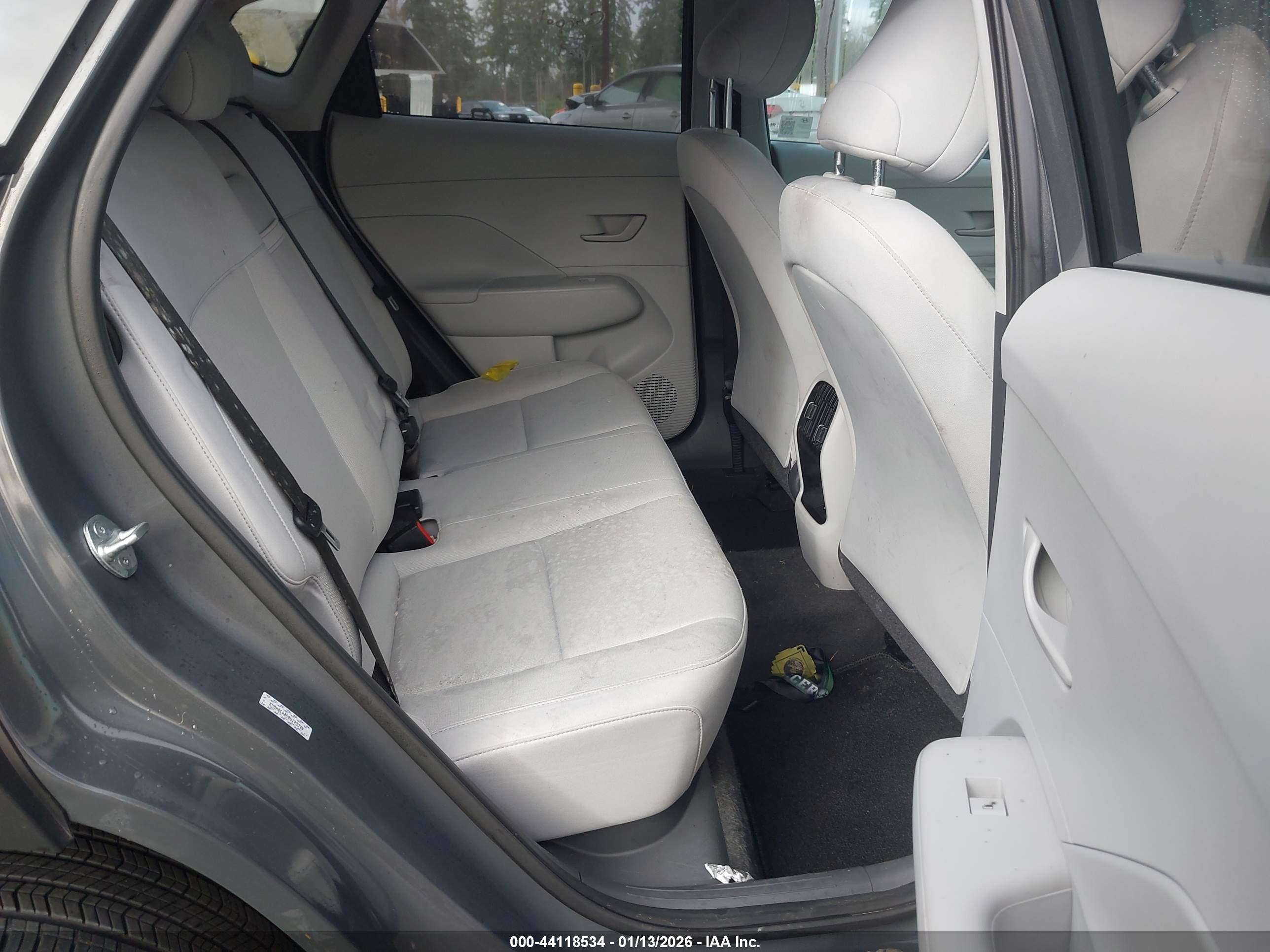 HYUNDAI KONA image 8