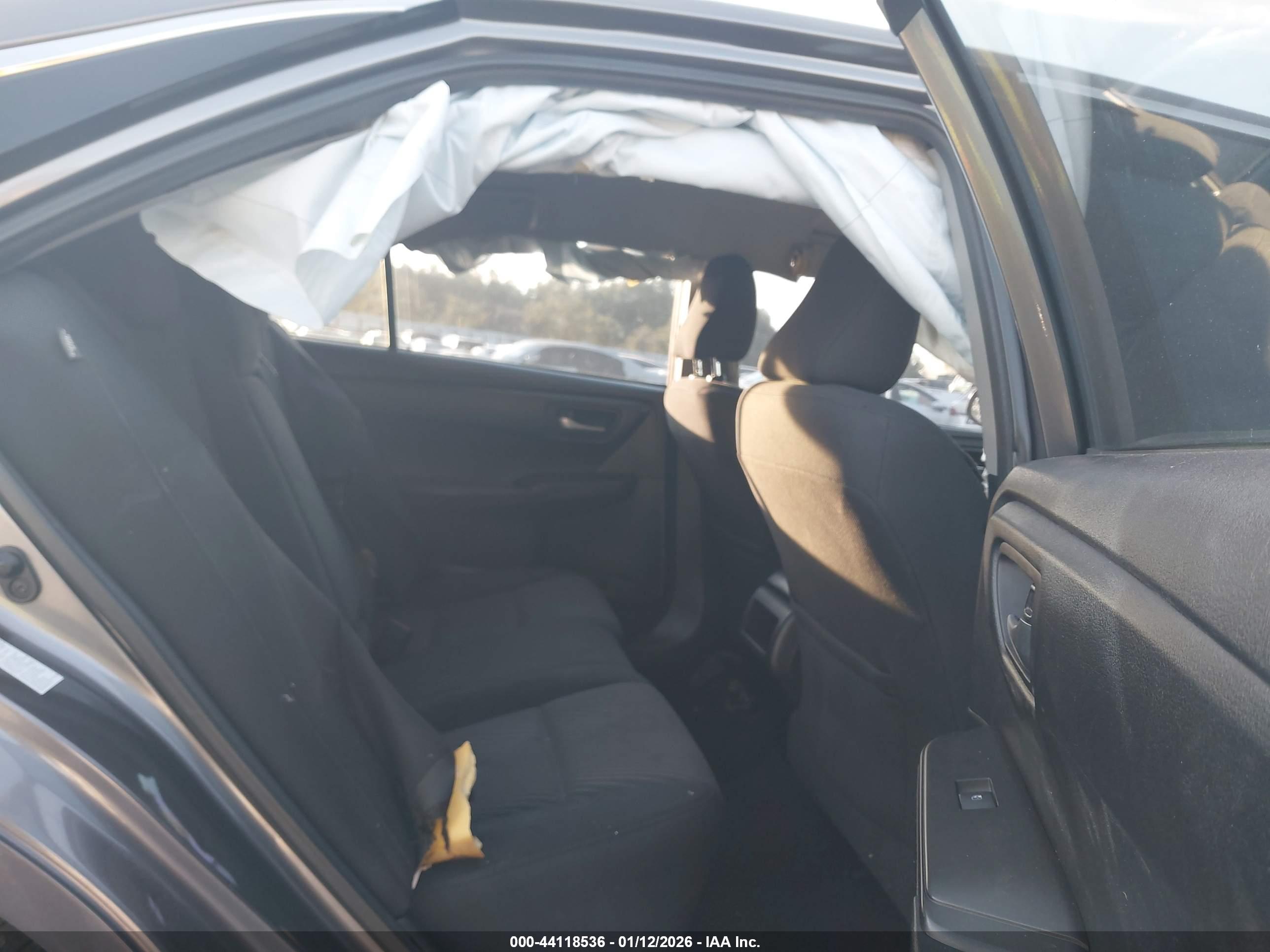 TOYOTA CAMRY image 8