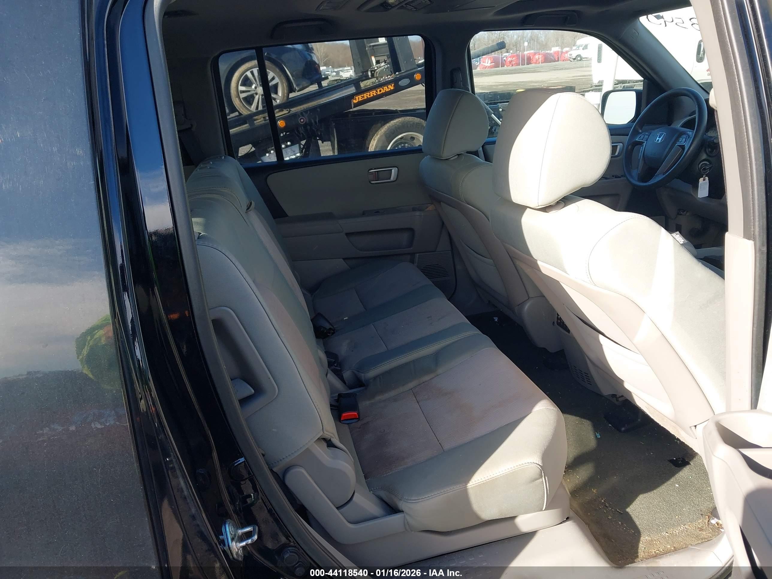 HONDA PILOT image 8