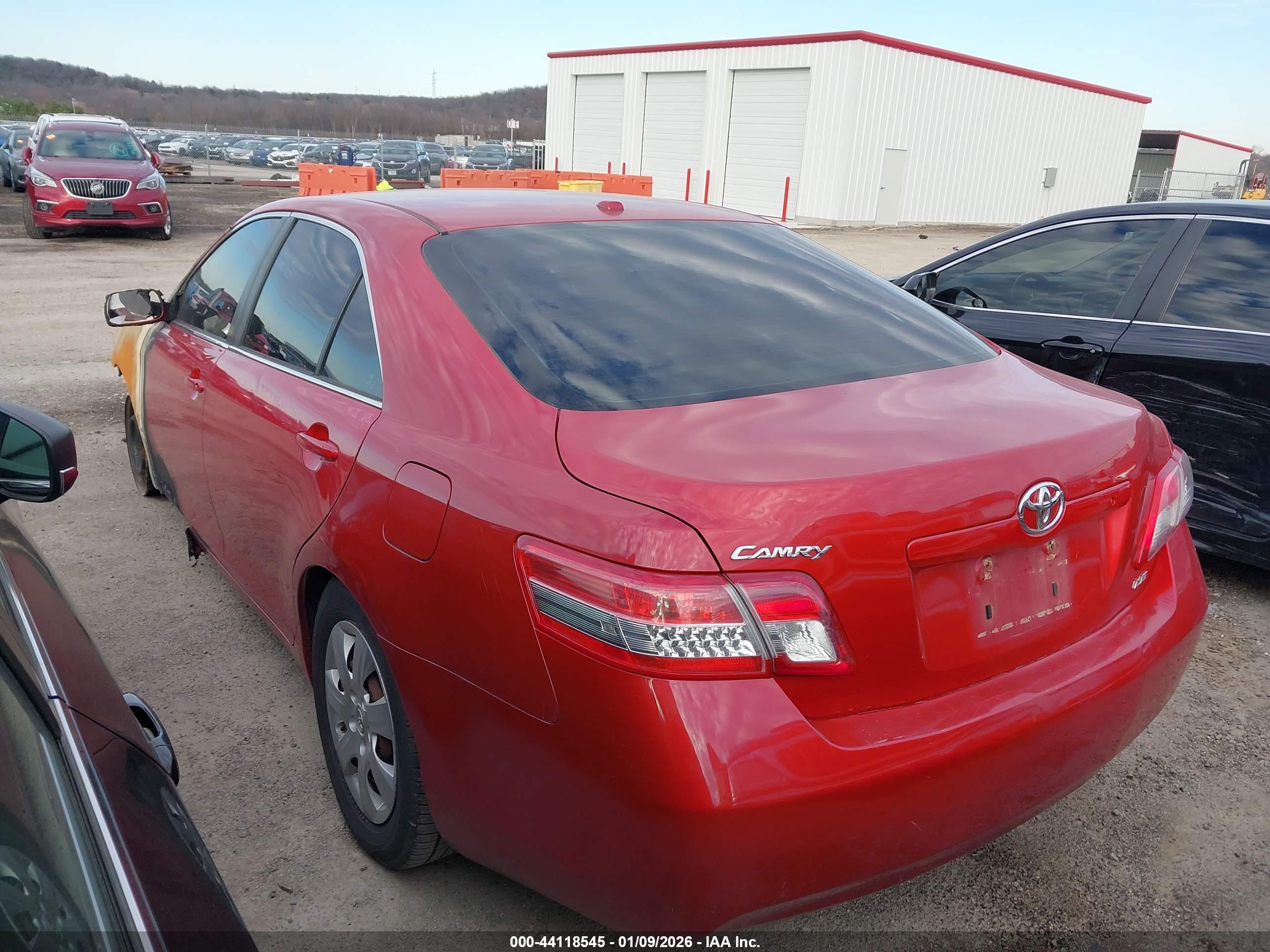 TOYOTA CAMRY image 3