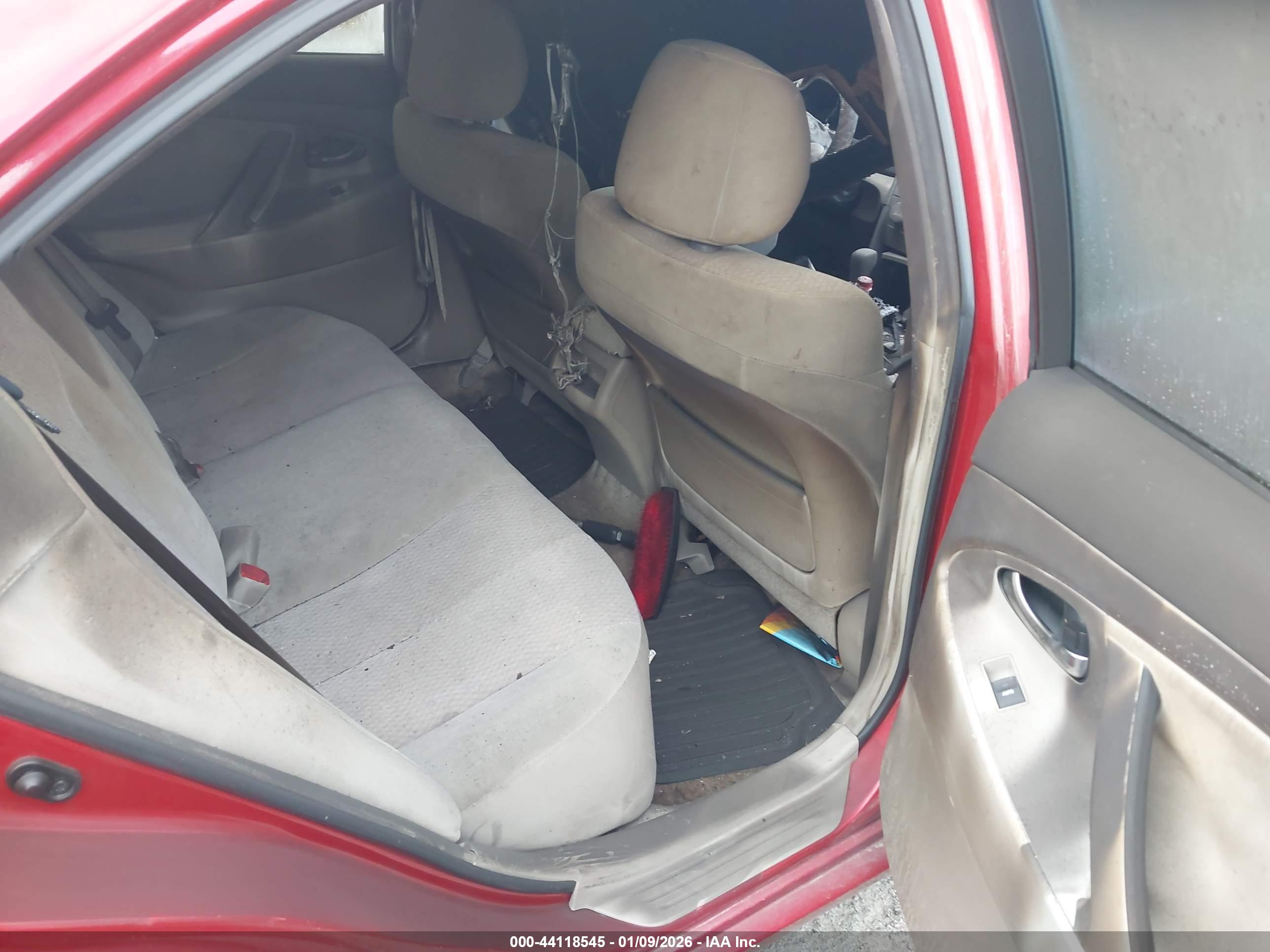 TOYOTA CAMRY image 8