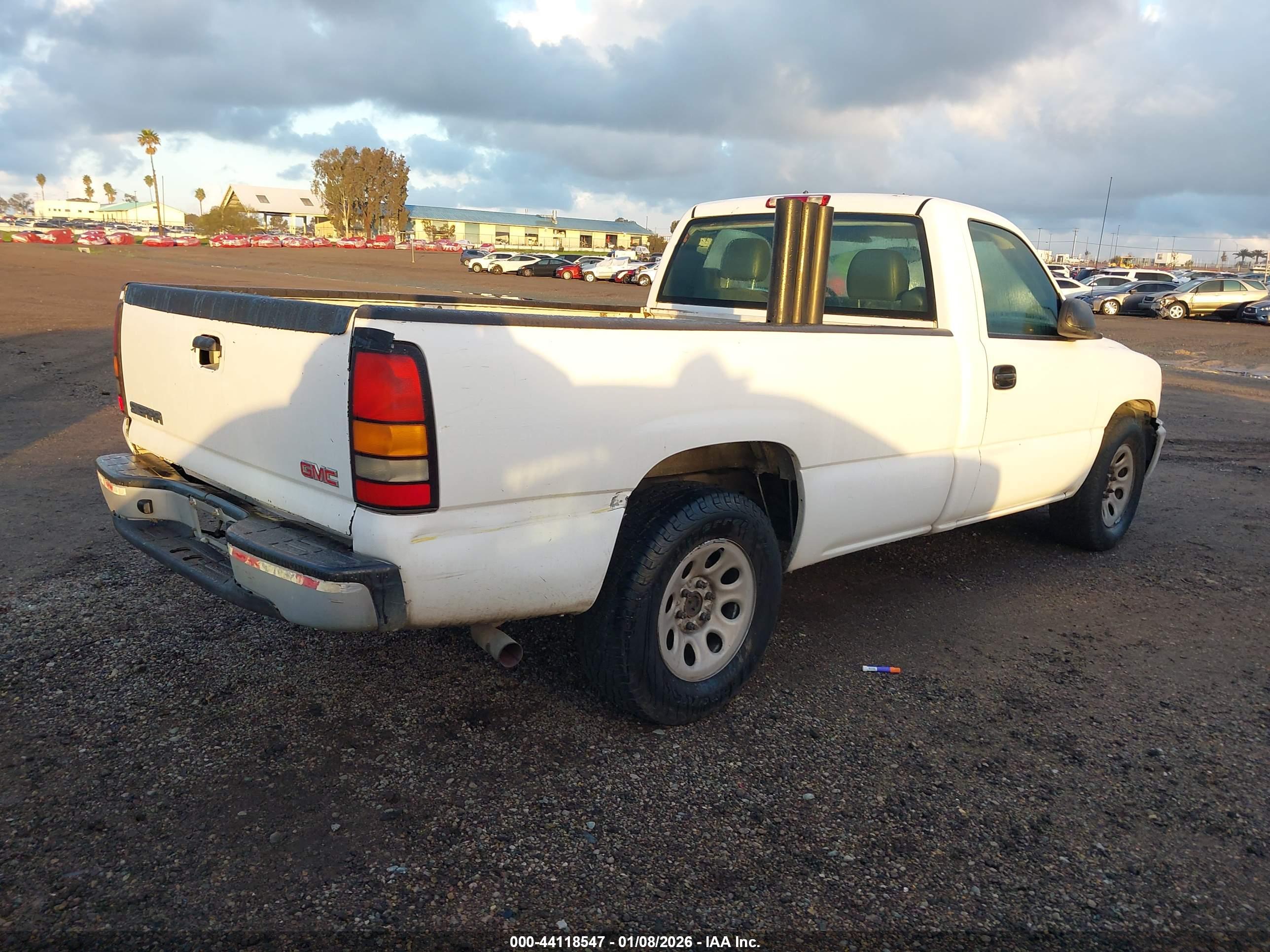 GMC SIERRA image 4